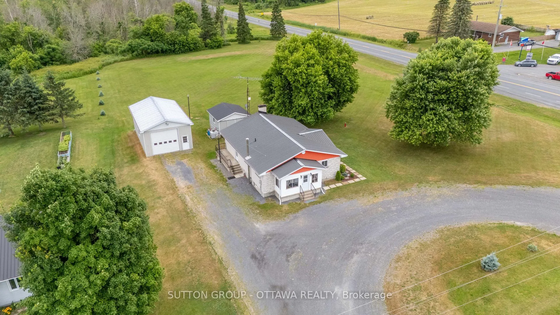 Photo 1 of 20330 Lochiel Road, North Glengarry, North Glengarry (Lochiel) Twp — HOMEH