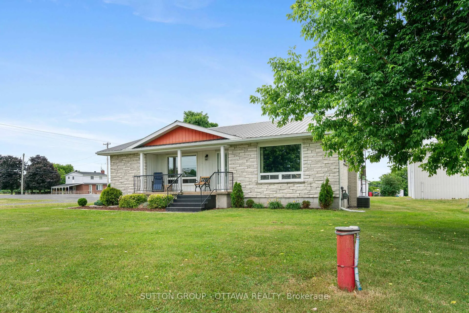 Photo 4 of 20330 Lochiel Road, North Glengarry, North Glengarry (Lochiel) Twp — HOMEH