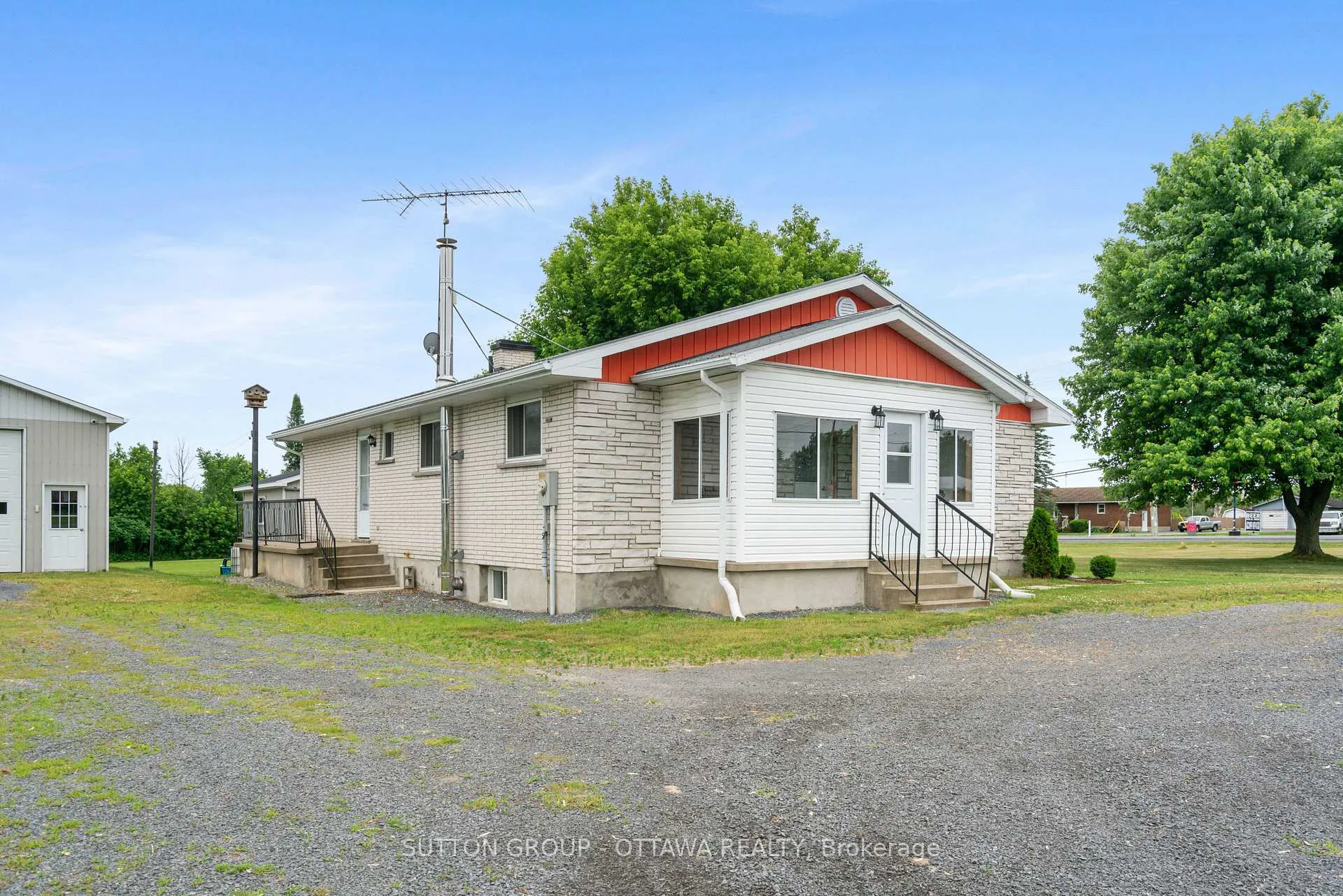 Photo 5 of 20330 Lochiel Road, North Glengarry, North Glengarry (Lochiel) Twp — HOMEH
