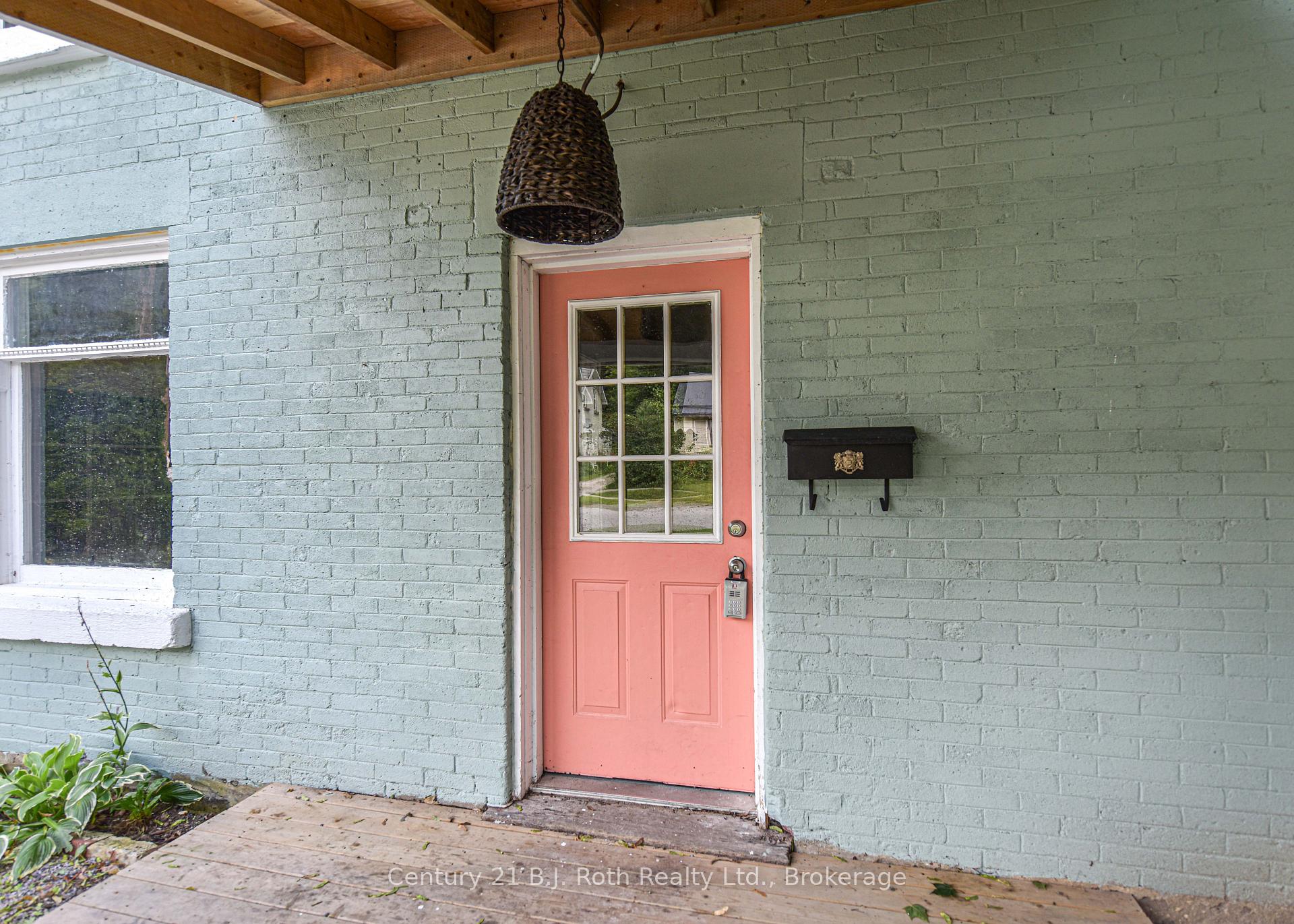 Photo 12 of 235 Harvey Street, Orillia — HOMEH