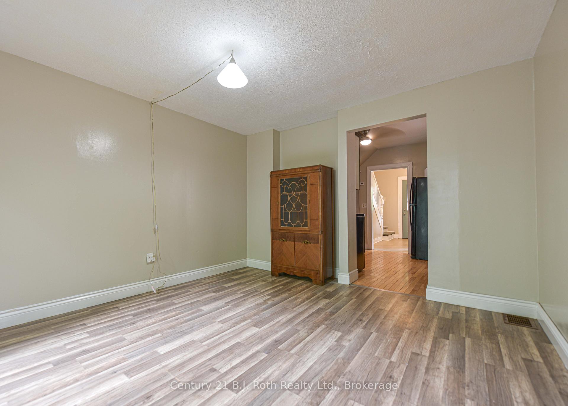 Photo 18 of 235 Harvey Street, Orillia — HOMEH