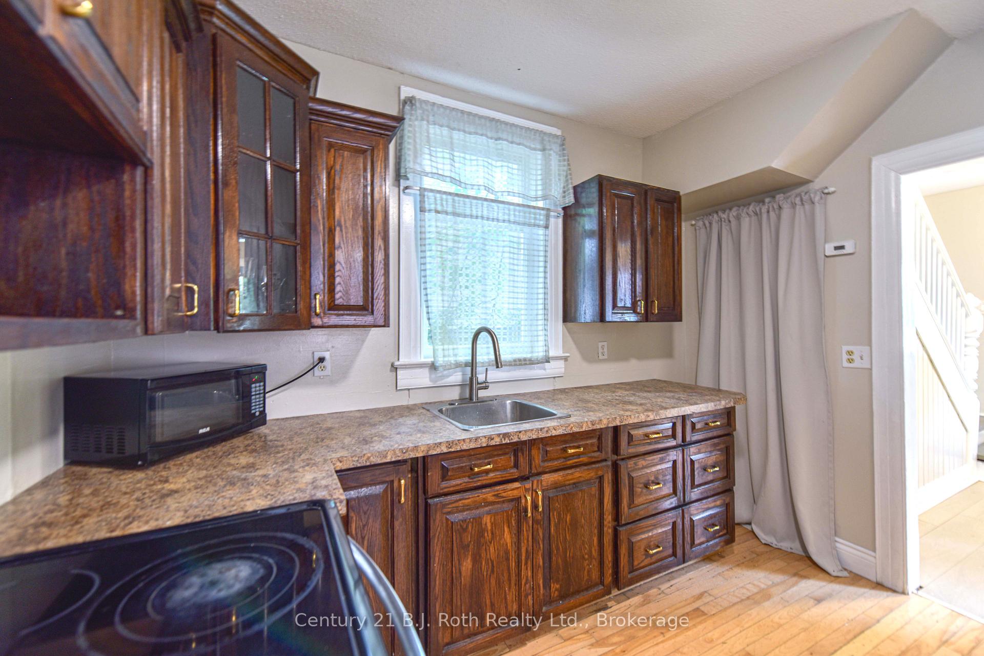 Photo 25 of 235 Harvey Street, Orillia — HOMEH