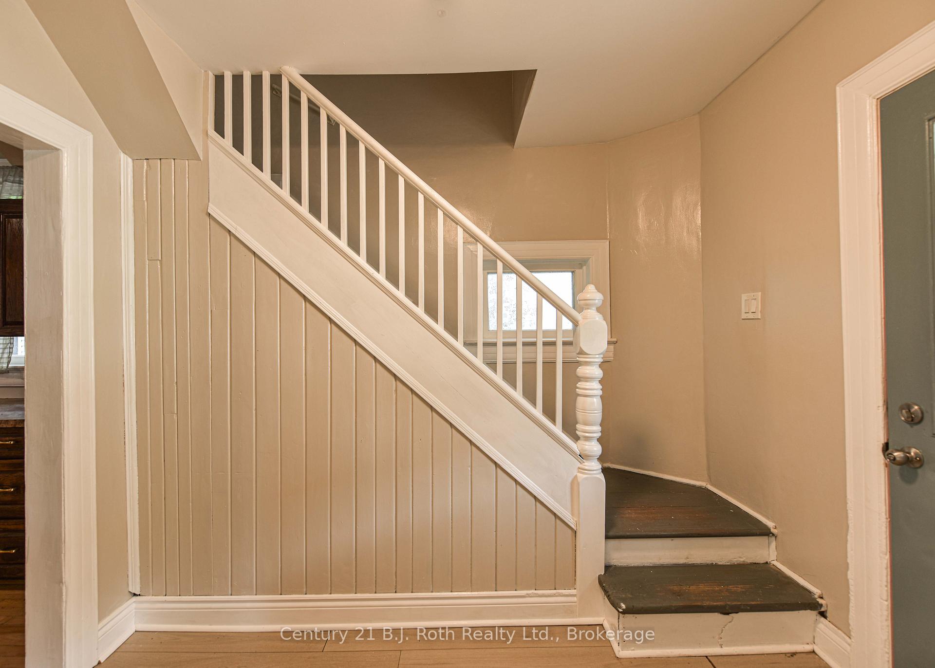 Photo 30 of 235 Harvey Street, Orillia — HOMEH