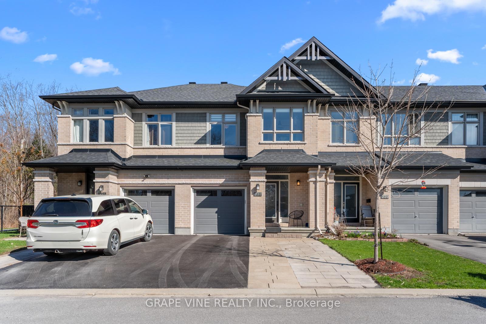 Photo 1 of 237 Shinleaf Crescent, Ottawa, Mer Bleue/Bradley Estates/Anderson Park — HOMEH