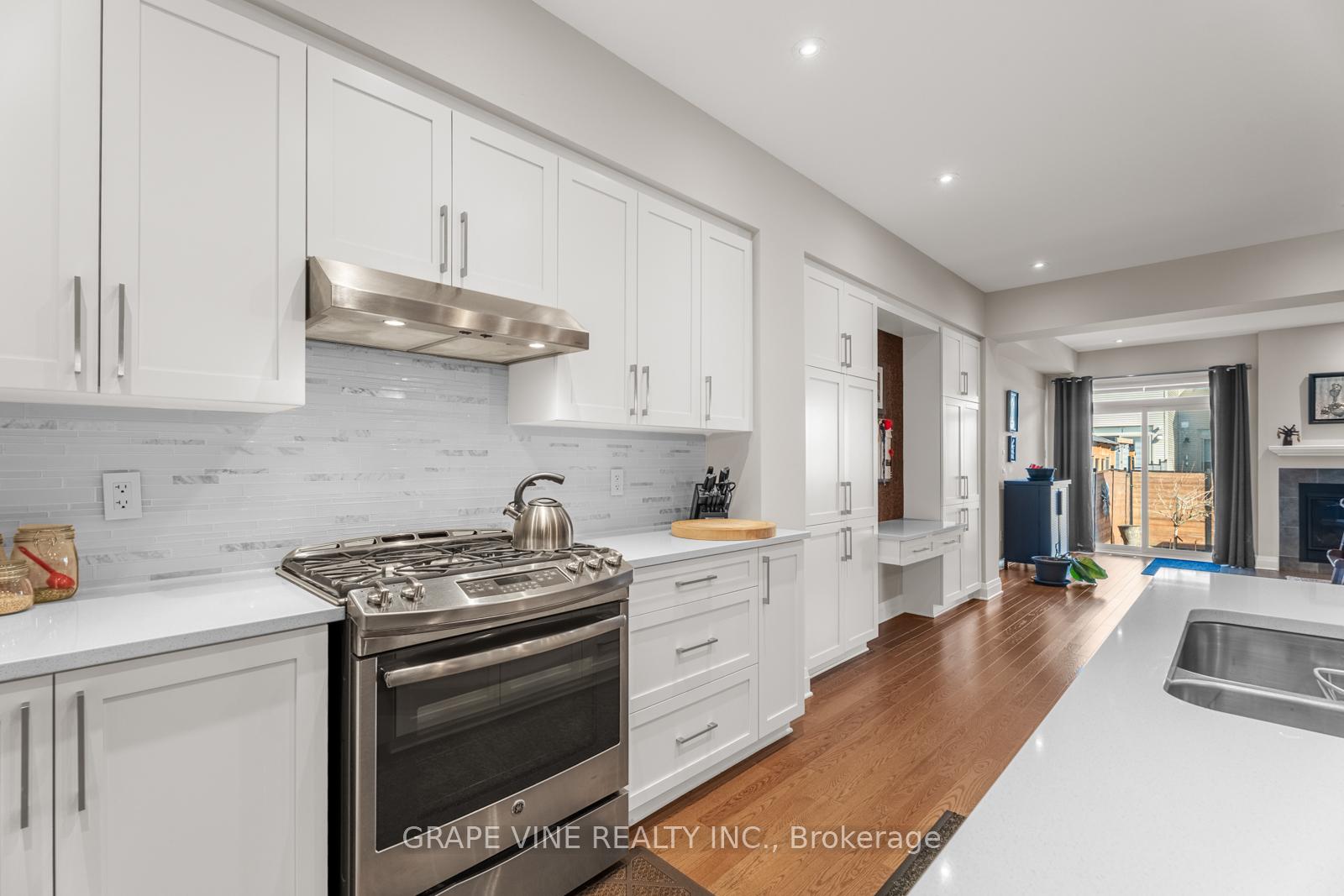 Photo 9 of 237 Shinleaf Crescent, Ottawa, Mer Bleue/Bradley Estates/Anderson Park — HOMEH