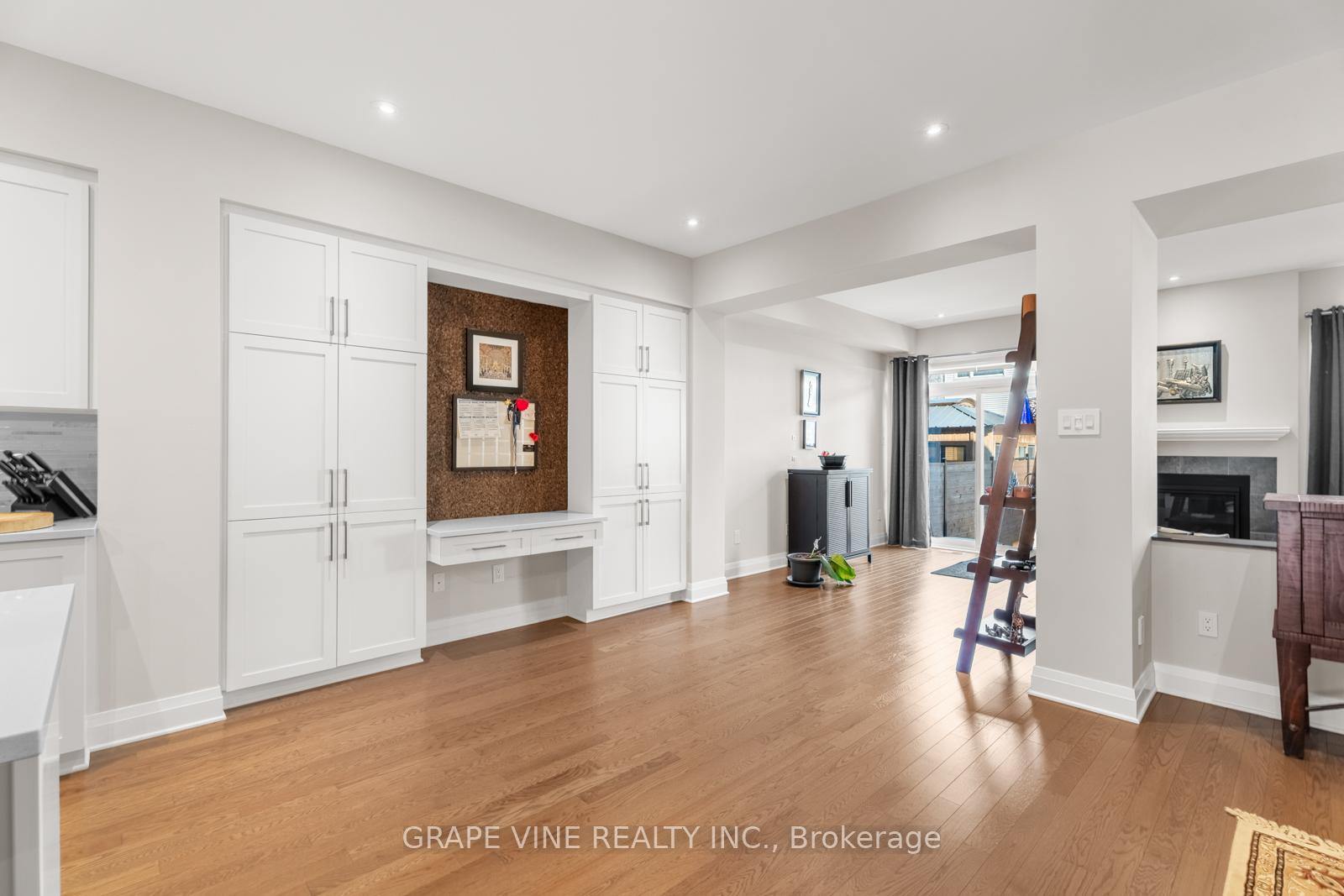 Photo 12 of 237 Shinleaf Crescent, Ottawa, Mer Bleue/Bradley Estates/Anderson Park — HOMEH