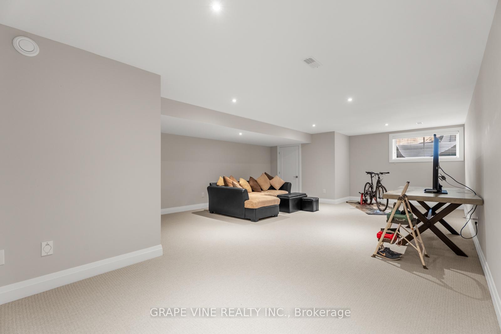 Photo 31 of 237 Shinleaf Crescent, Ottawa, Mer Bleue/Bradley Estates/Anderson Park — HOMEH