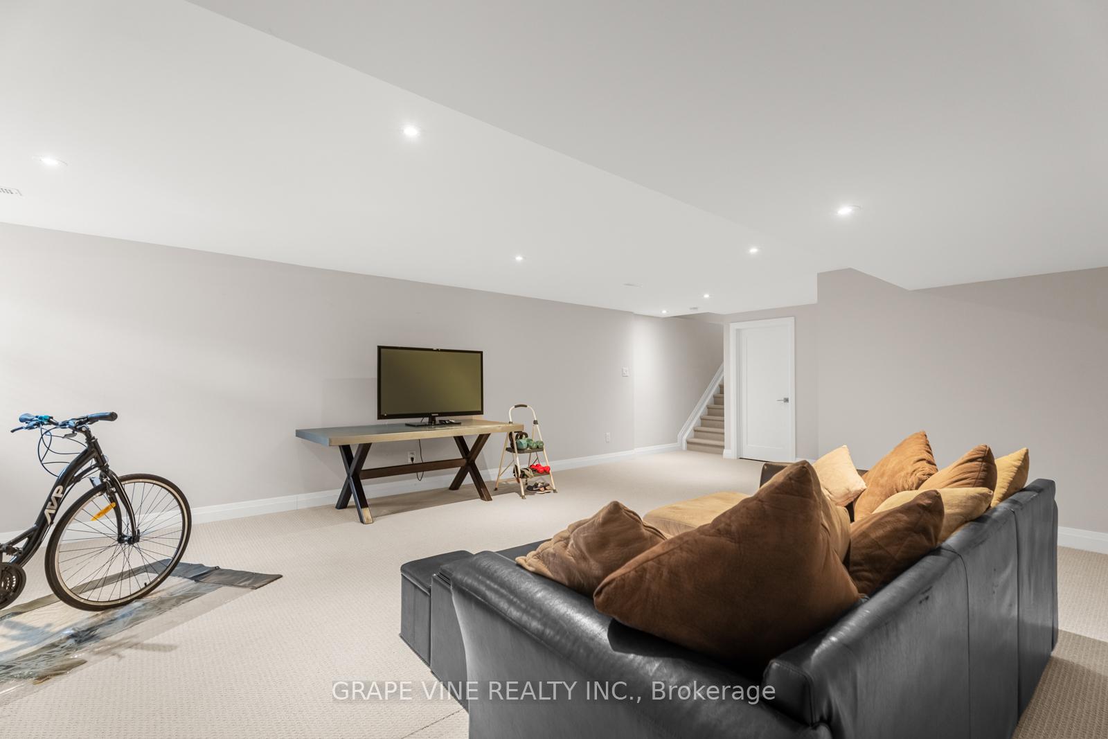 Photo 32 of 237 Shinleaf Crescent, Ottawa, Mer Bleue/Bradley Estates/Anderson Park — HOMEH