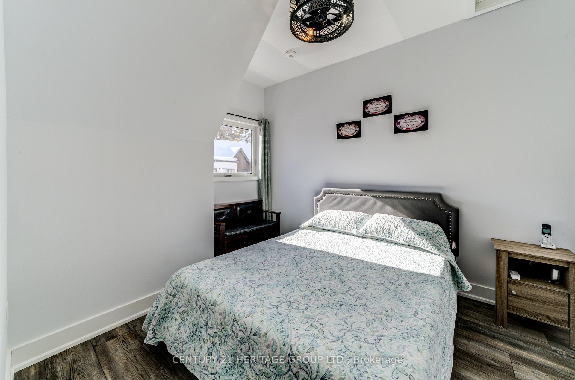 Photo 16 of 44 Ruby Crescent, Orillia — HOMEH