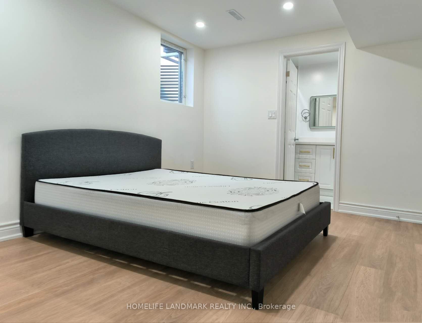 Photo 4 of 68 Cairns Drive, Markham, Raymerville — HOMEH