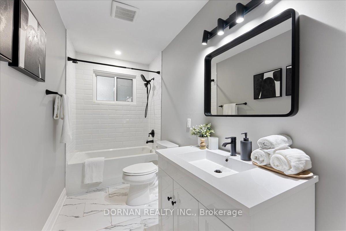Photo 24 of 394 Rossland Road E, Oshawa, O'Neill — HOMEH