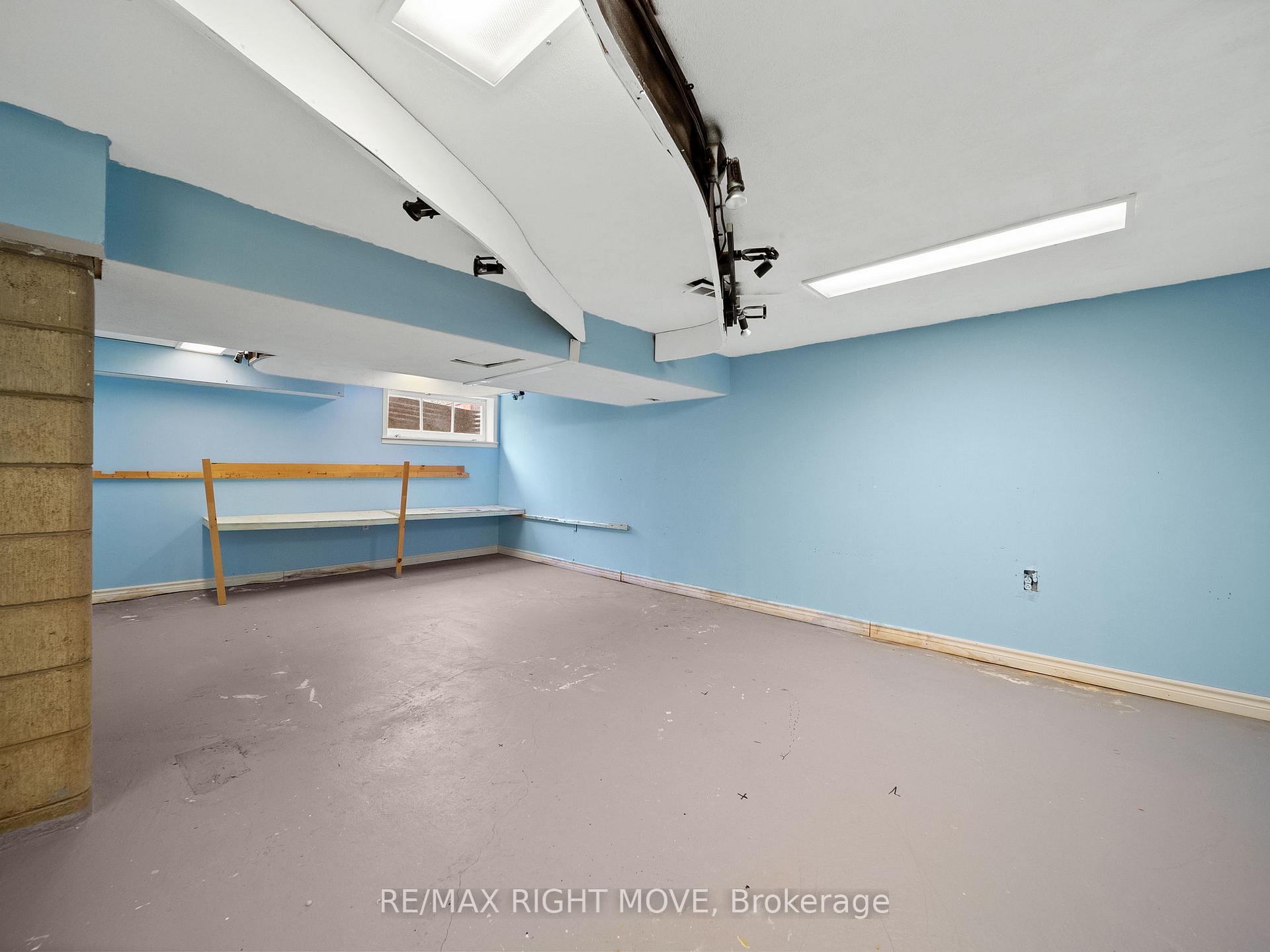 Photo 22 of 190 Martin Drive, Orillia — HOMEH