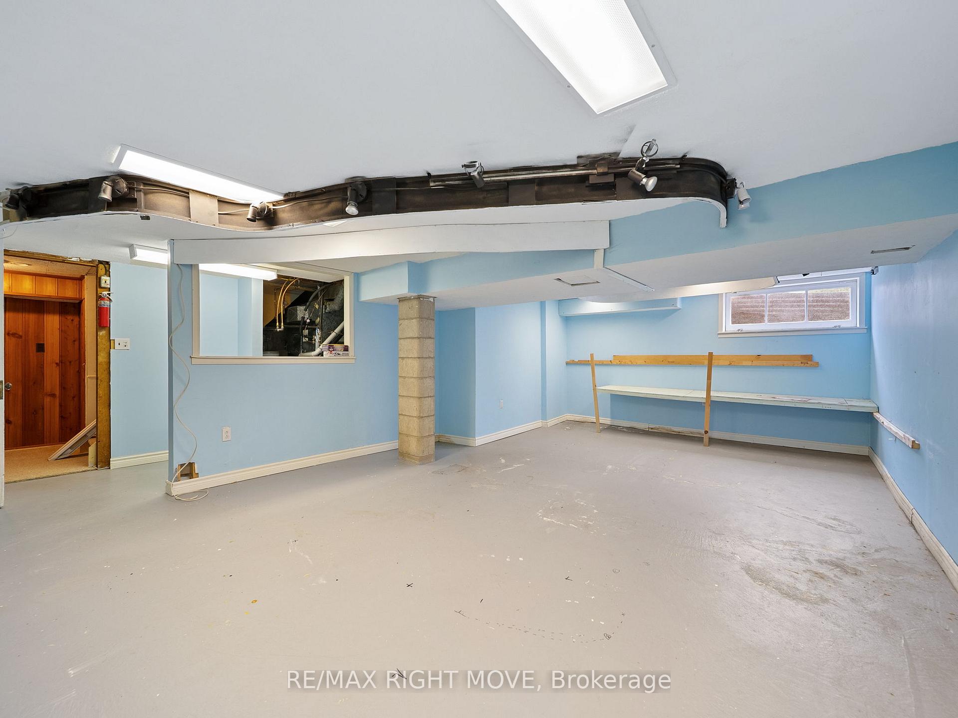 Photo 23 of 190 Martin Drive, Orillia — HOMEH