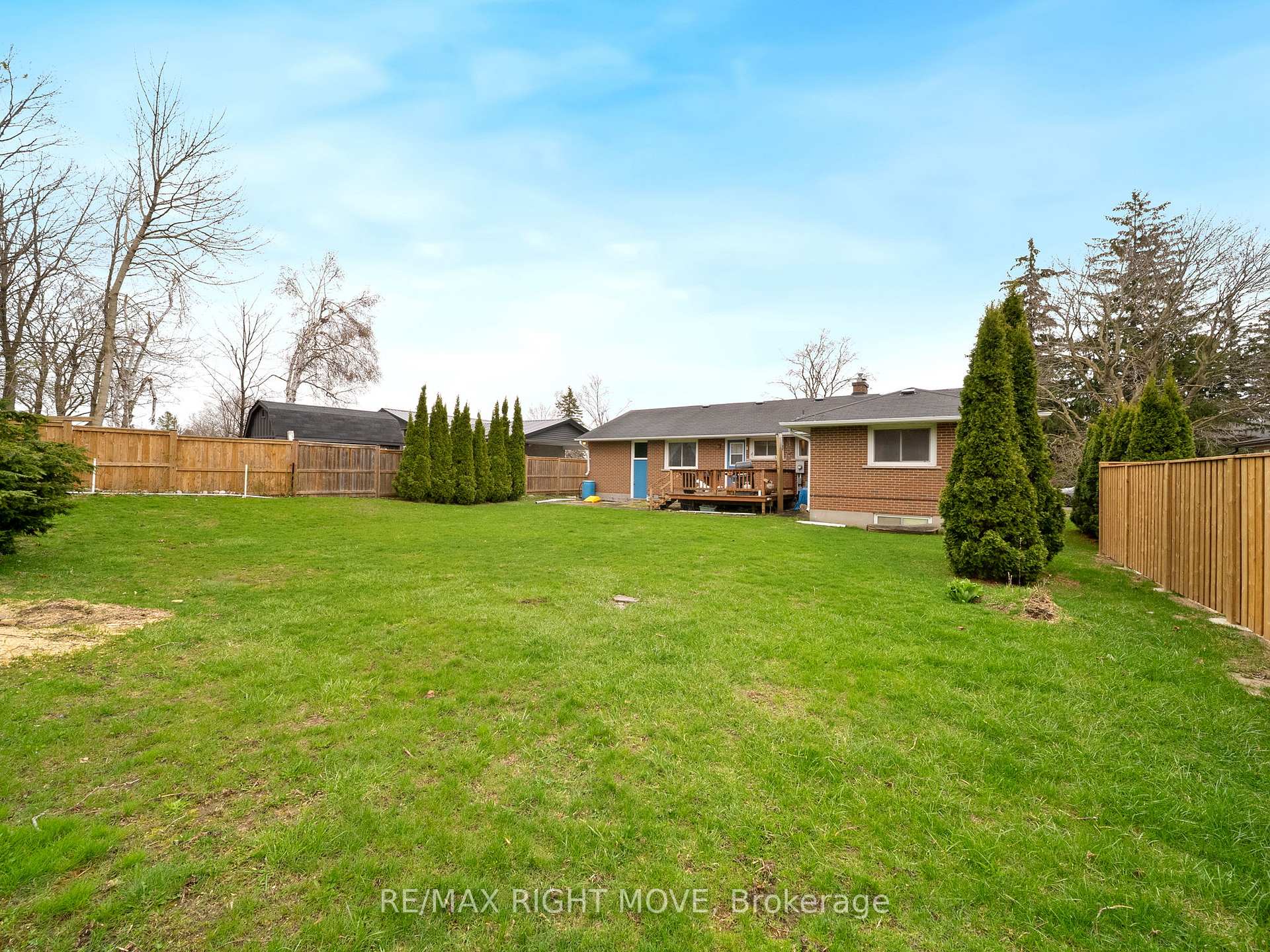 Photo 27 of 190 Martin Drive, Orillia — HOMEH