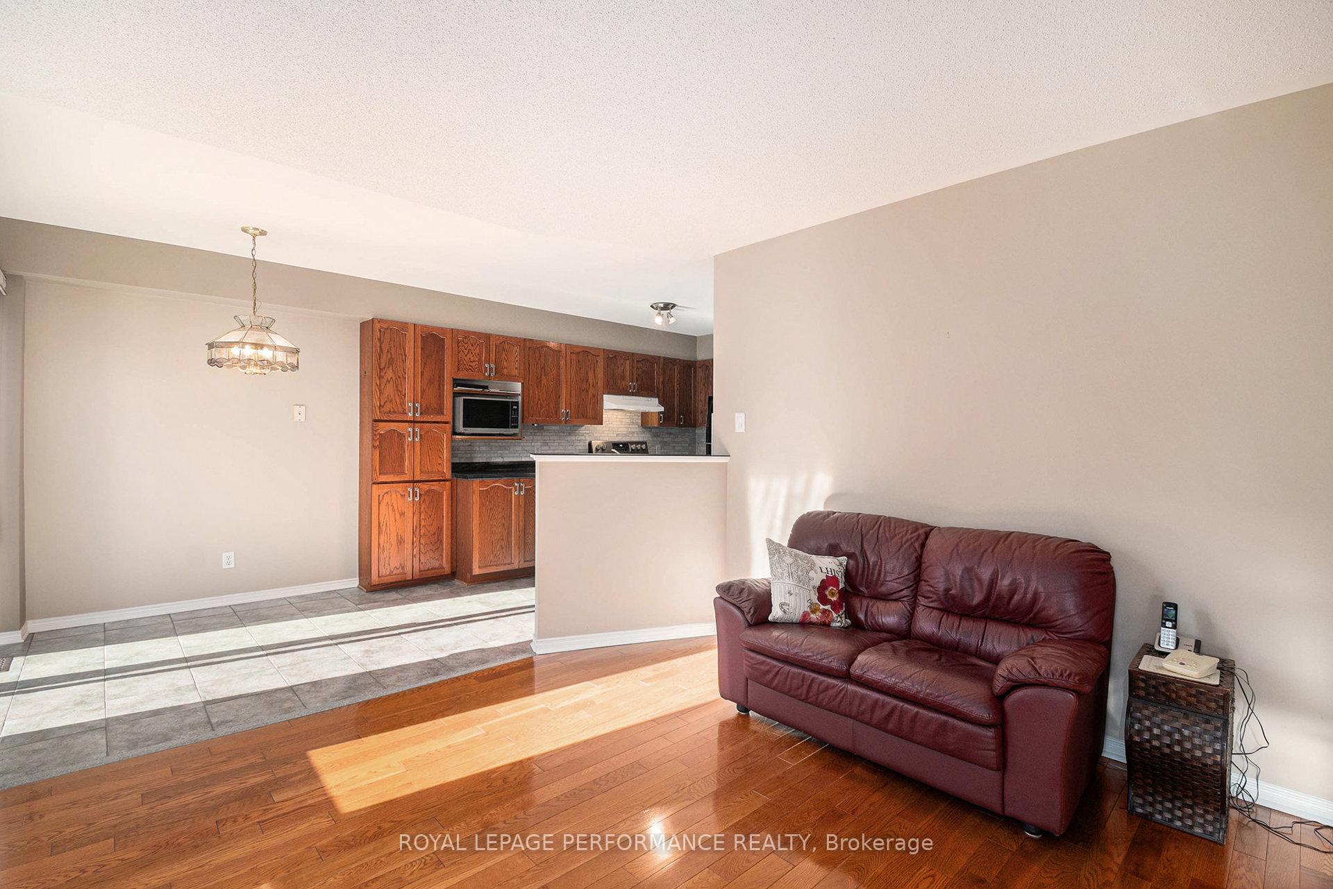 Photo 5 of 730 Nesting Way, Ottawa, Fallingbrook/Gardenway South — HOMEH