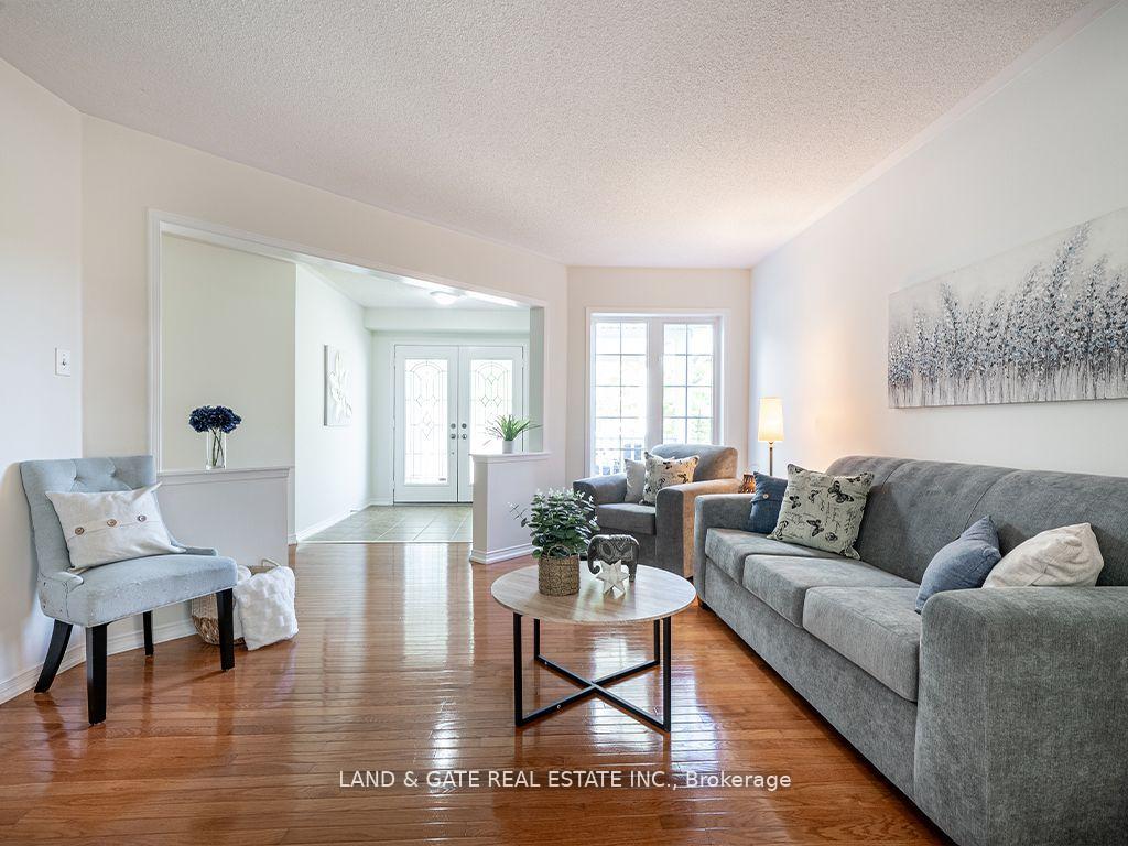 Photo 11 of 1631 Coldstream Drive, Oshawa, Taunton — HOMEH