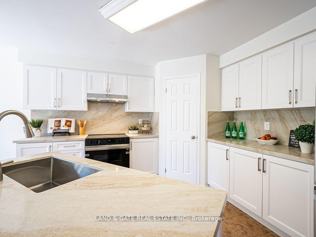 Photo 21 of 1631 Coldstream Drive, Oshawa, Taunton — HOMEH