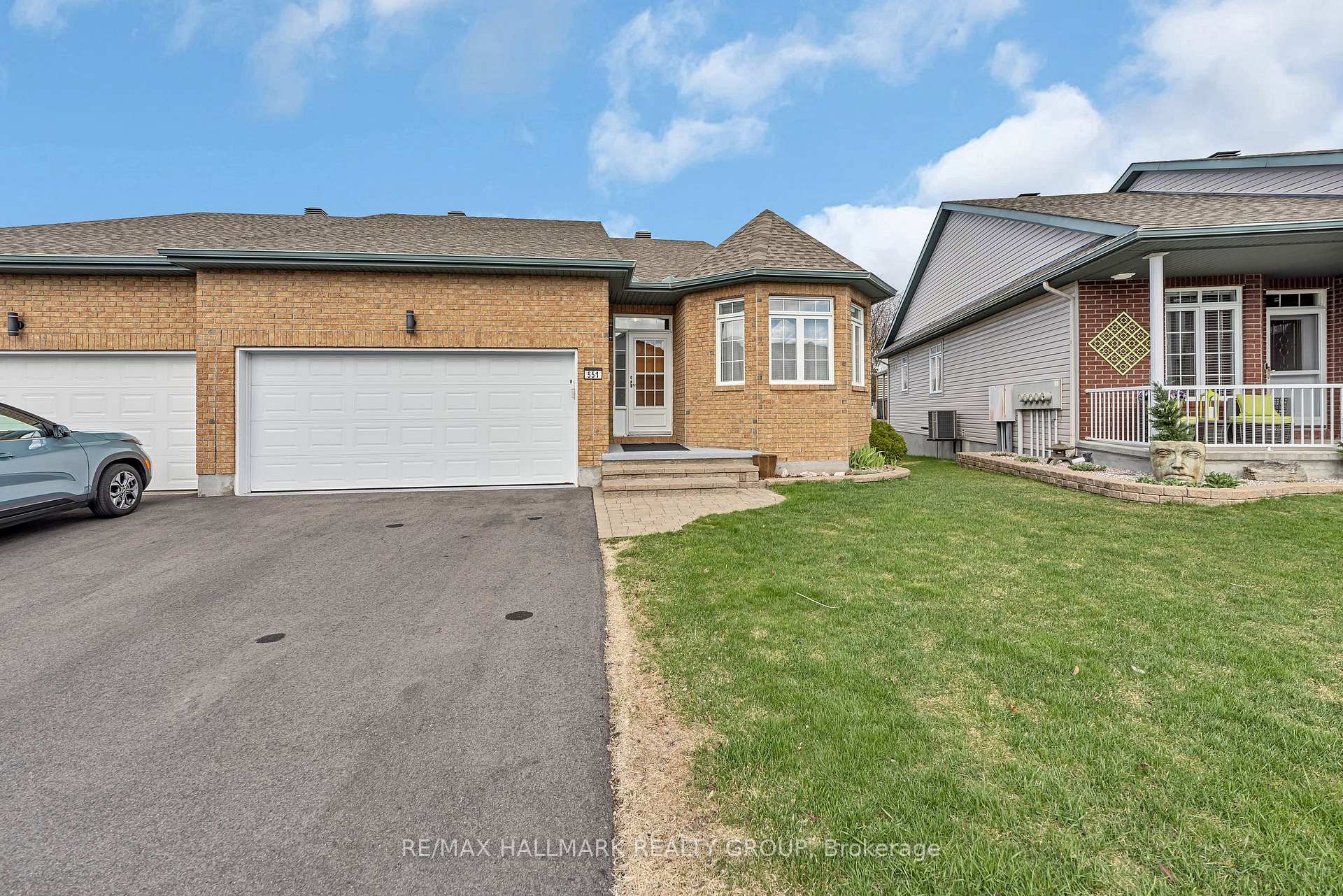 Photo 1 of 551 Chapel Park Private, Ottawa, Chateauneuf — HOMEH