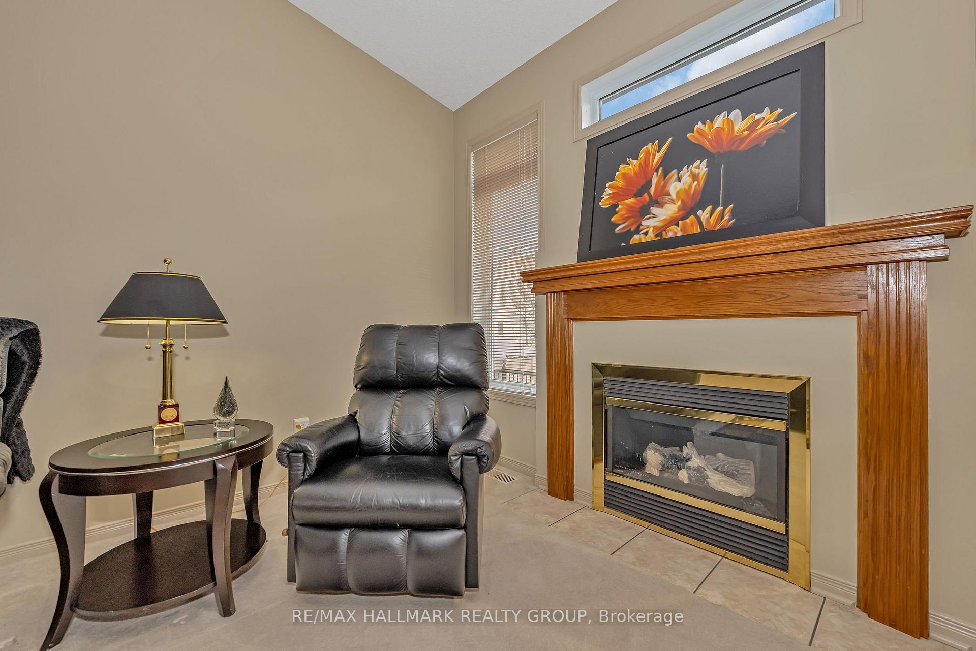 Photo 6 of 551 Chapel Park Private, Ottawa, Chateauneuf — HOMEH