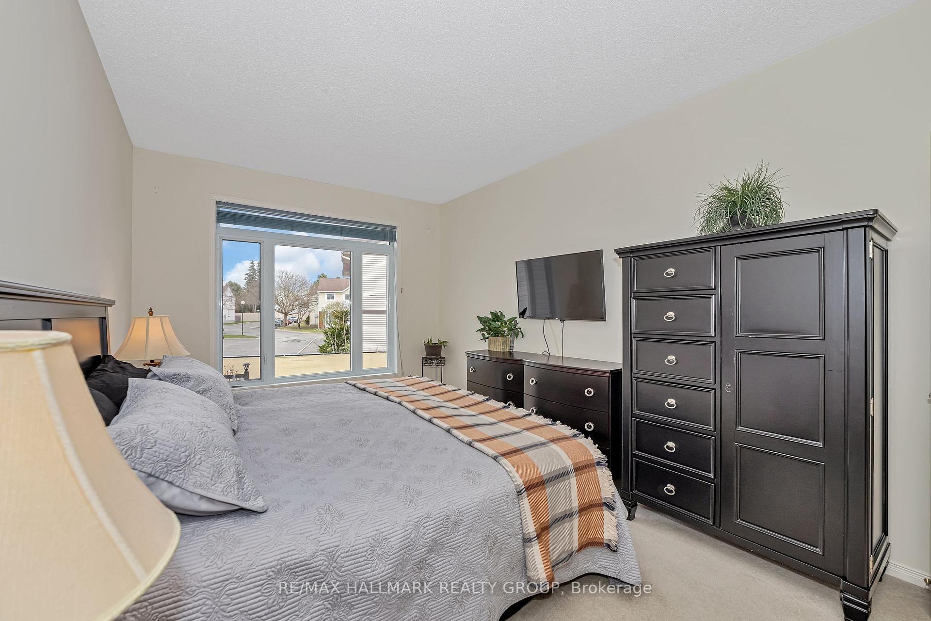 Photo 10 of 551 Chapel Park Private, Ottawa, Chateauneuf — HOMEH
