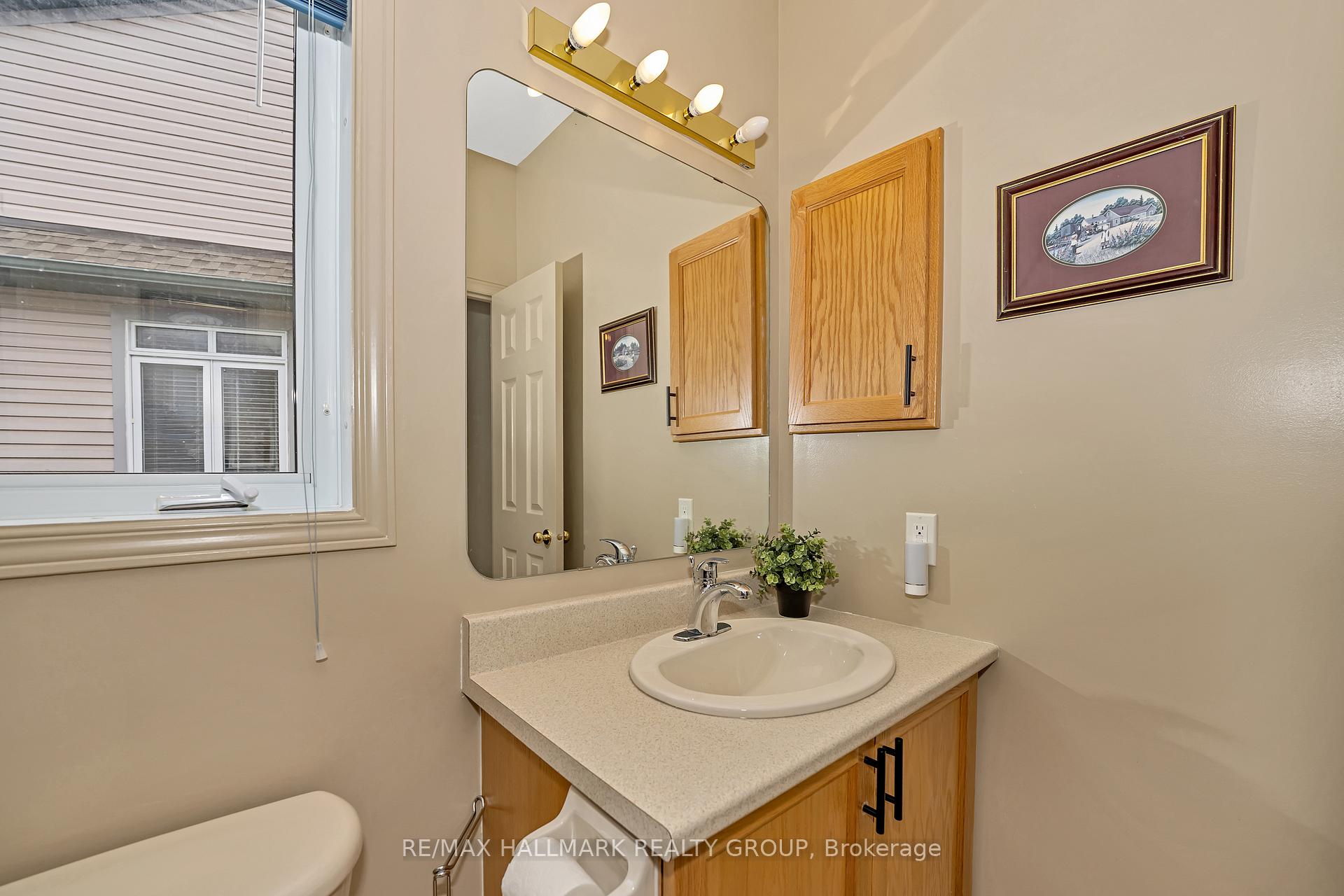Photo 16 of 551 Chapel Park Private, Ottawa, Chateauneuf — HOMEH