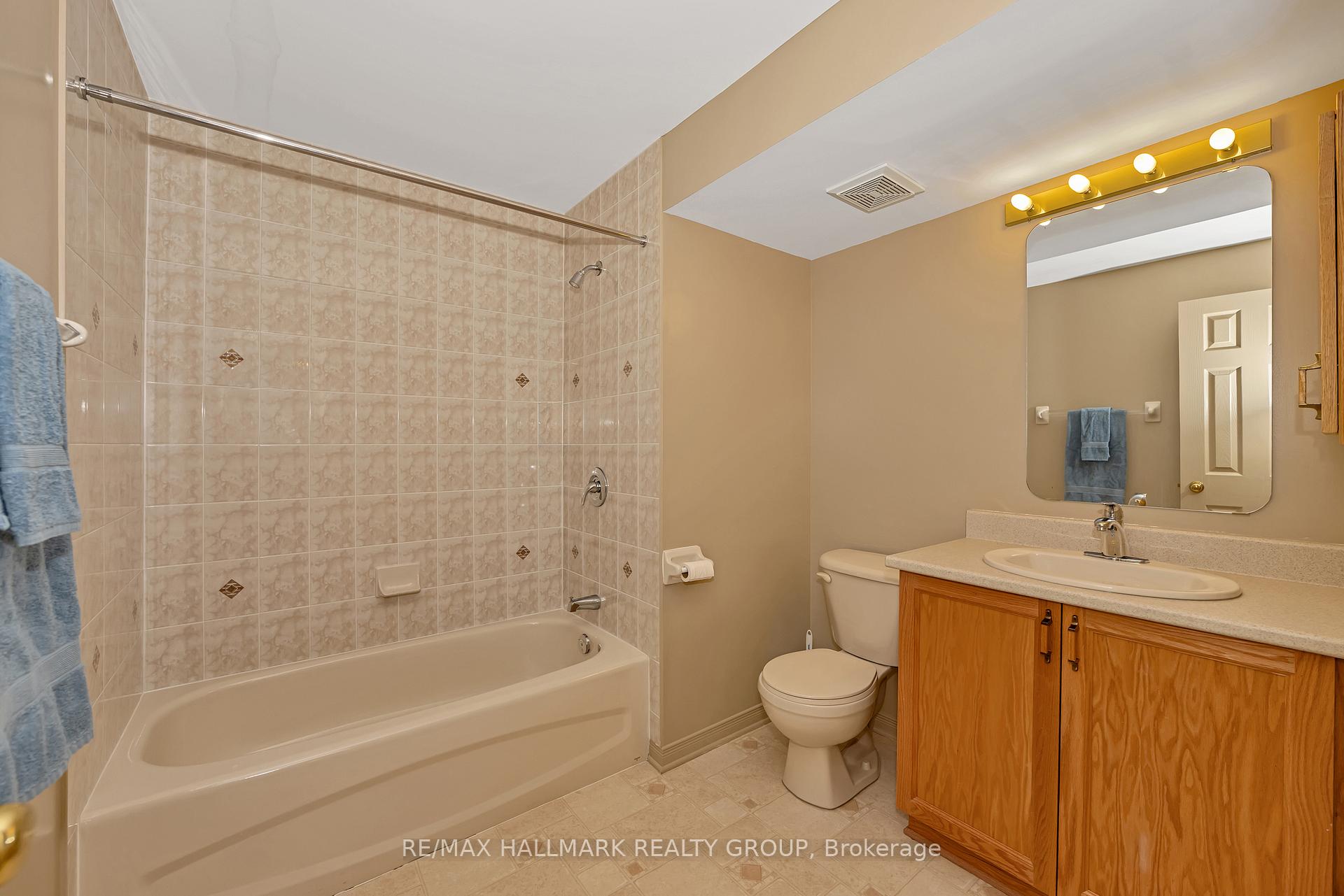 Photo 24 of 551 Chapel Park Private, Ottawa, Chateauneuf — HOMEH