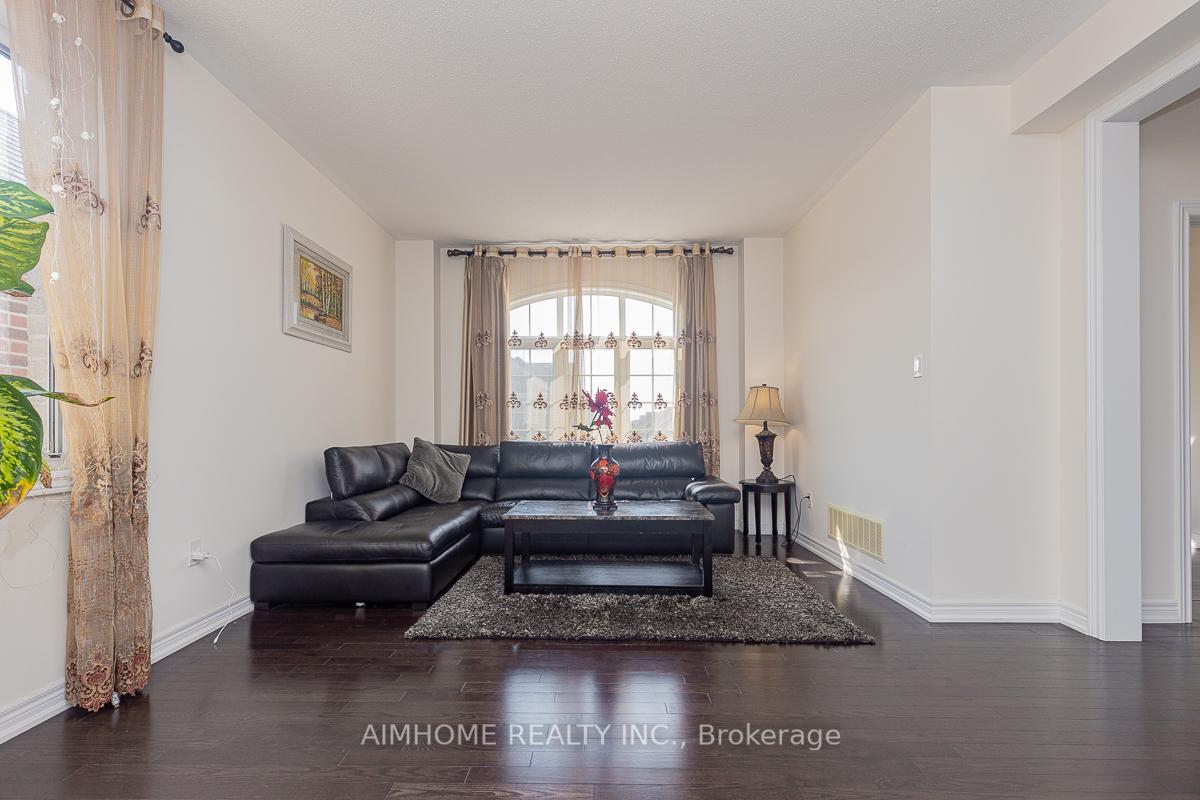 Photo 4 of 3 Furrow Street, Markham, Wismer — HOMEH