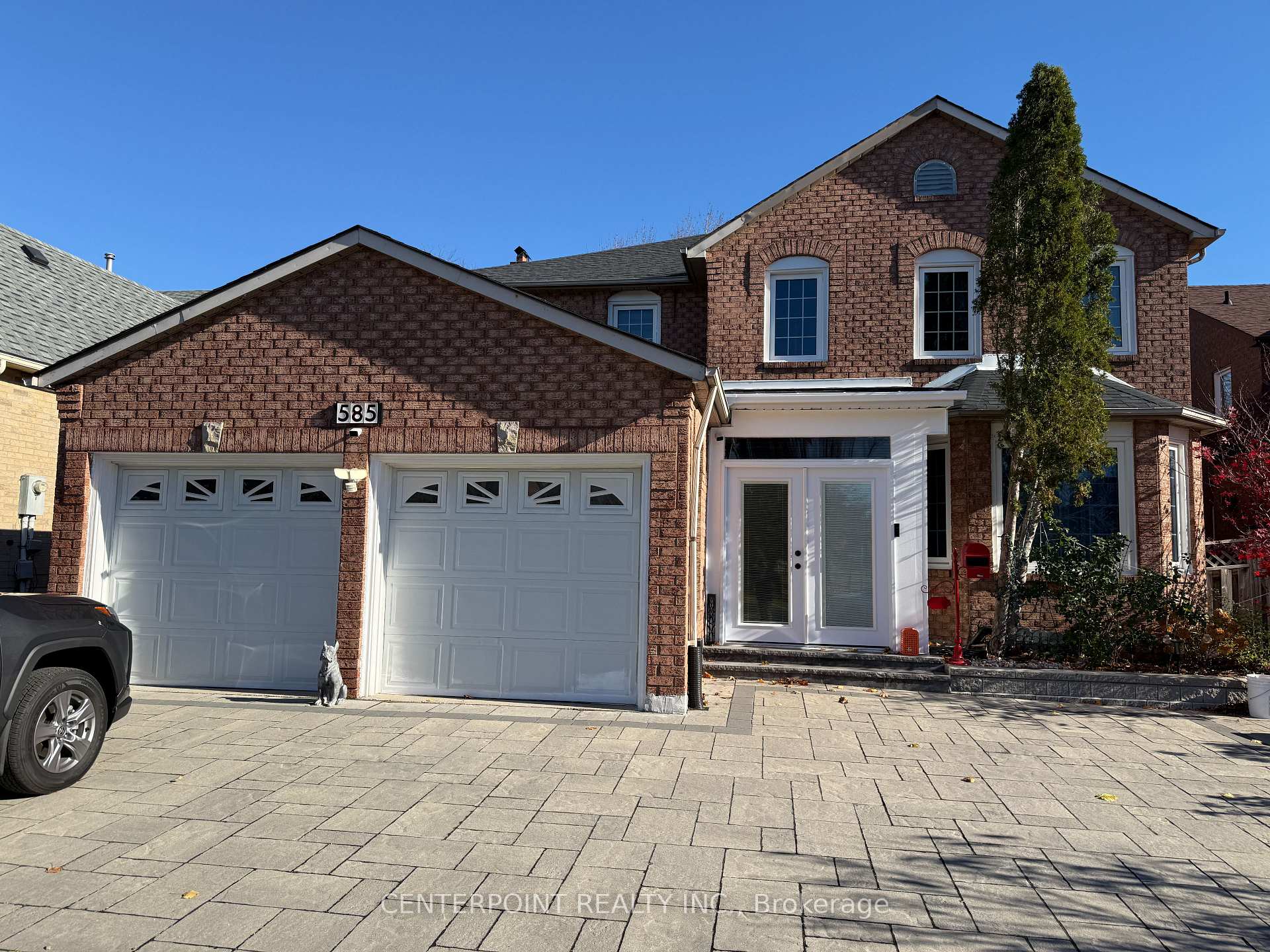 Front of 585 Village Parkway