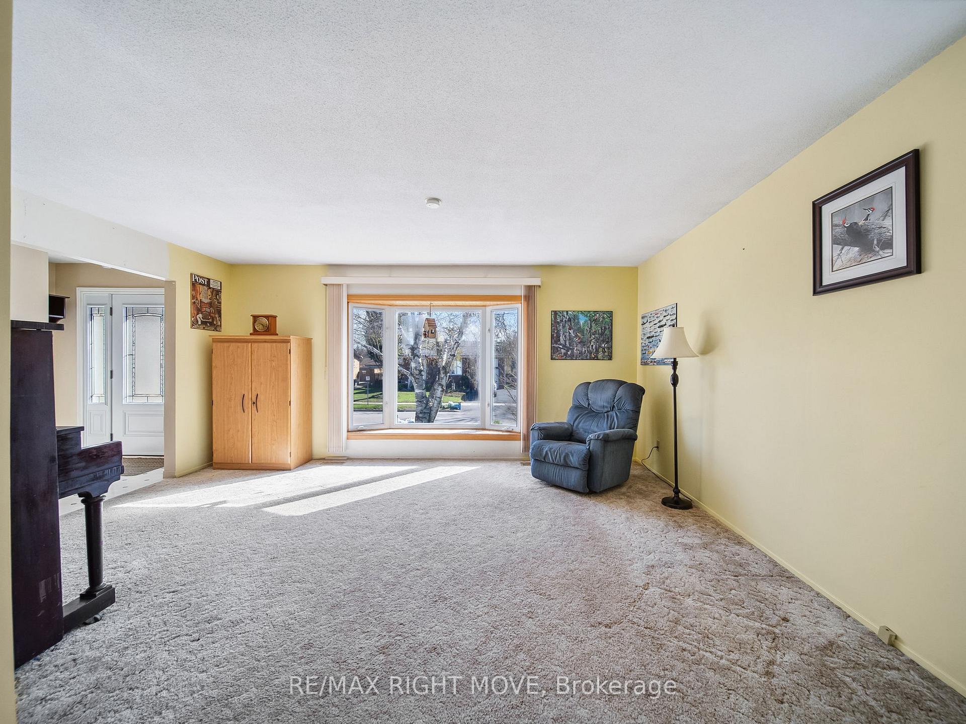 Photo 20 of 35 Andrea Crescent, Orillia — HOMEH