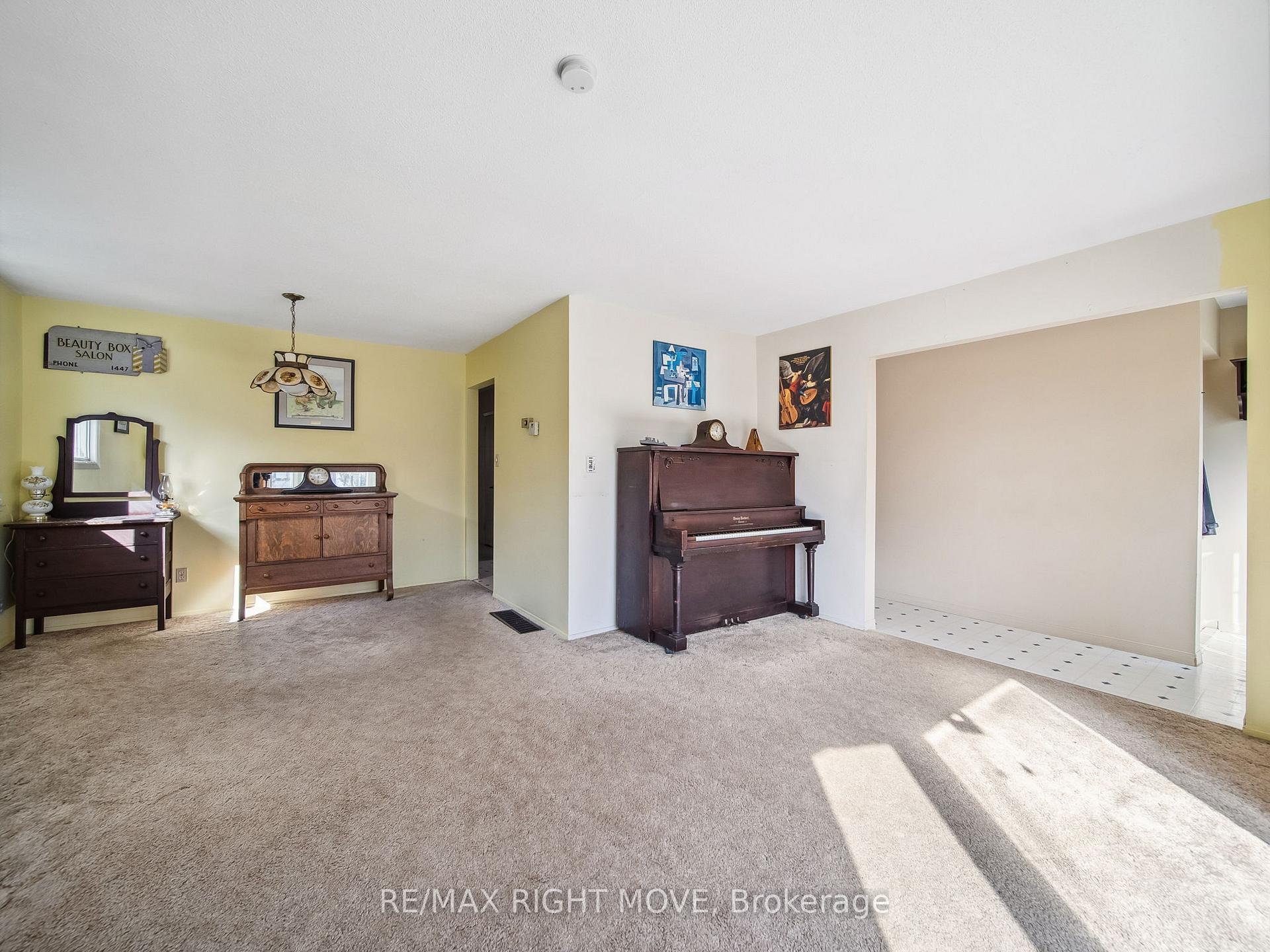 Photo 27 of 35 Andrea Crescent, Orillia — HOMEH
