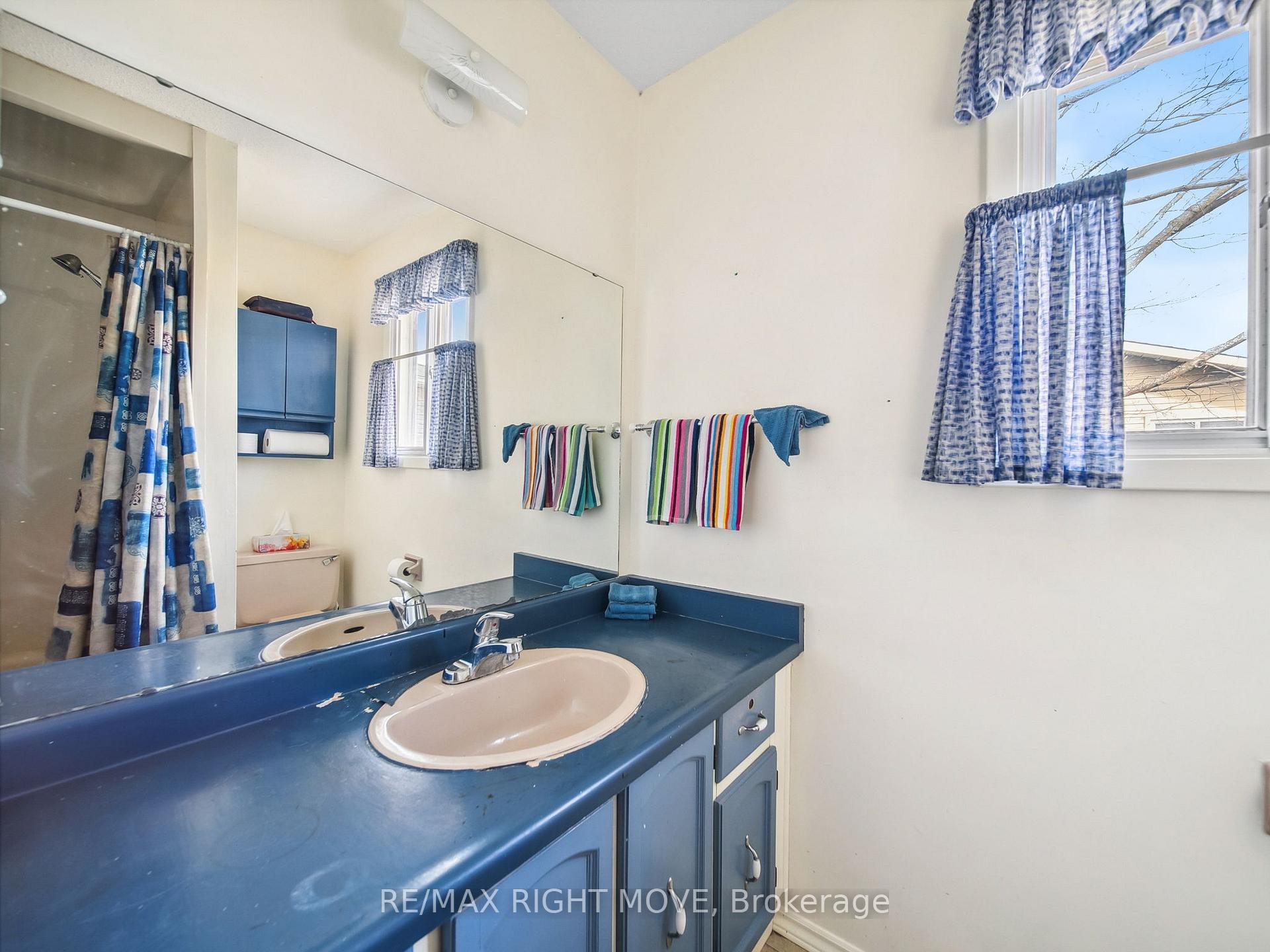 Photo 30 of 35 Andrea Crescent, Orillia — HOMEH