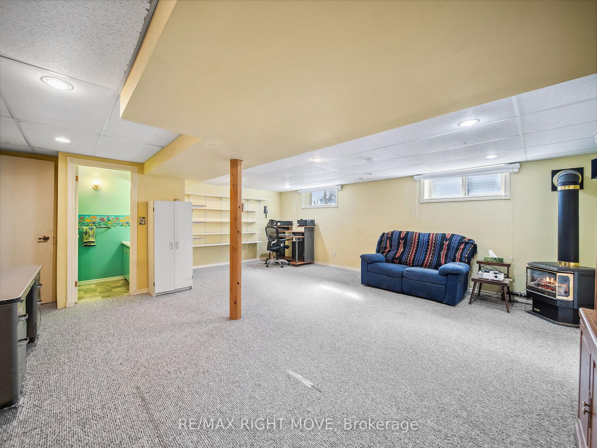 Photo 37 of 35 Andrea Crescent, Orillia — HOMEH