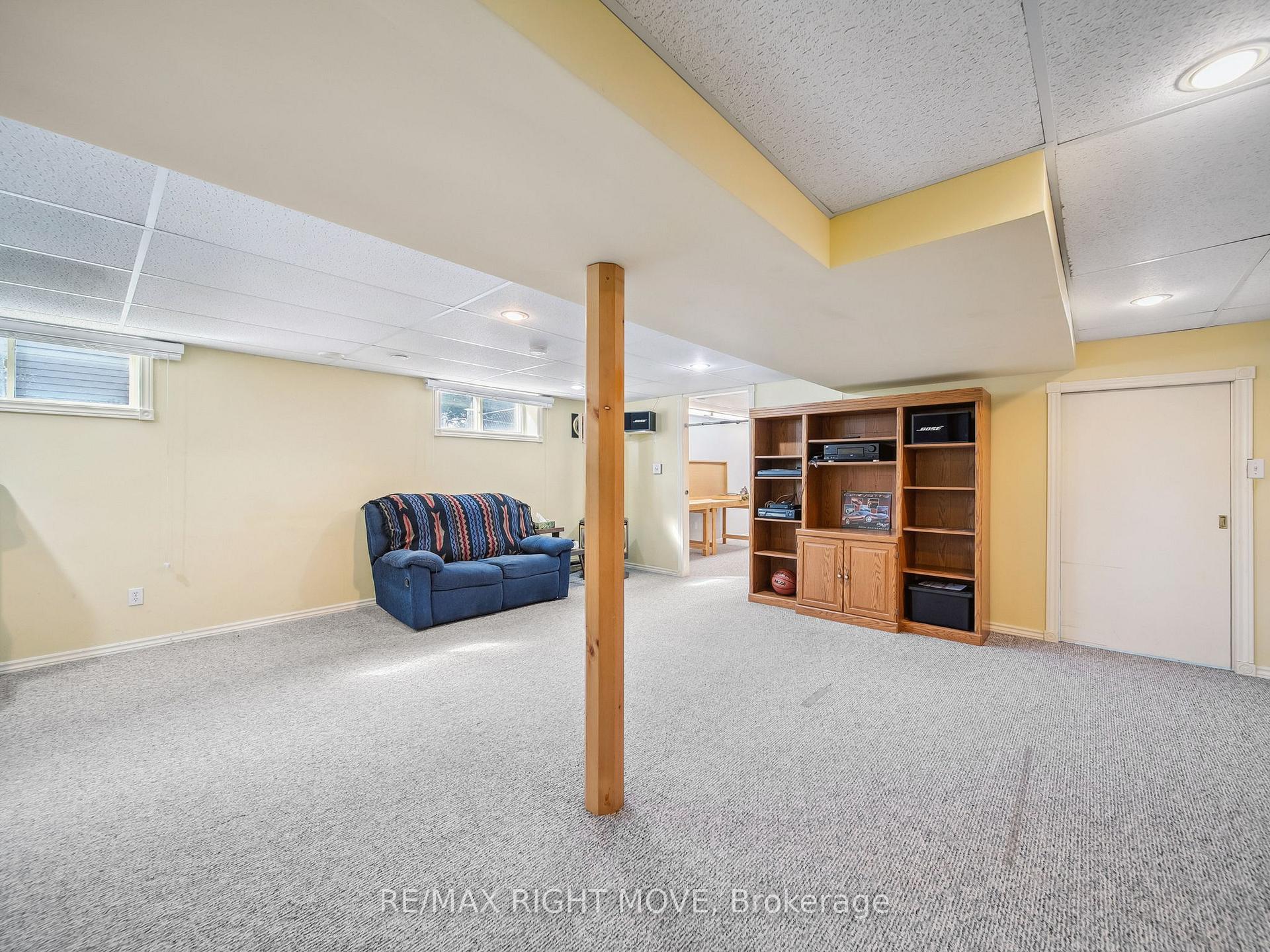 Photo 38 of 35 Andrea Crescent, Orillia — HOMEH