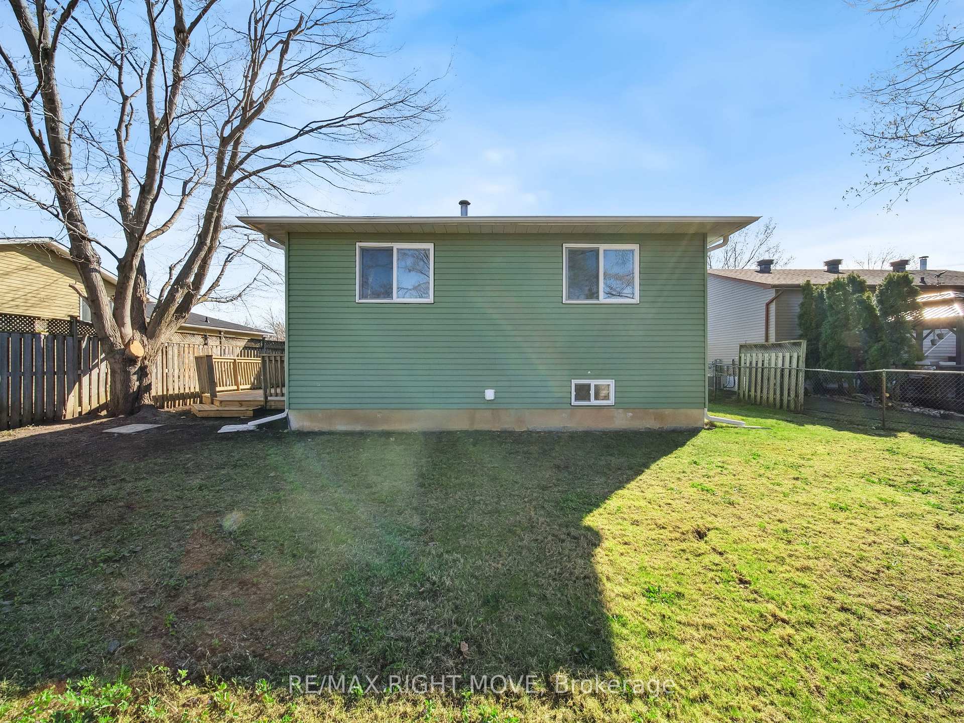 Photo 39 of 35 Andrea Crescent, Orillia — HOMEH