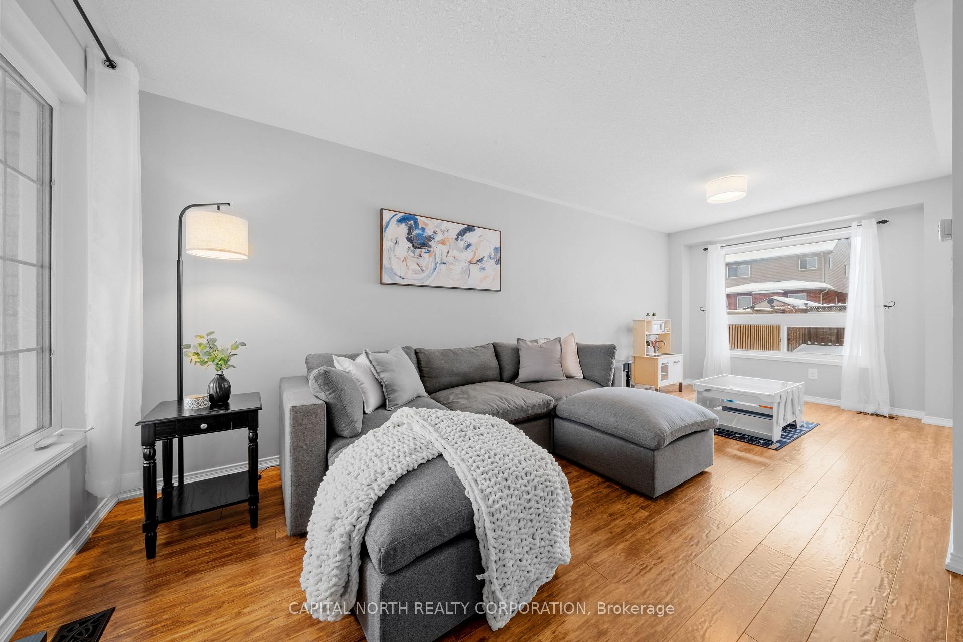 Photo 5 of 36 Mccurdy Drive, New Tecumseth, Tottenham — HOMEH