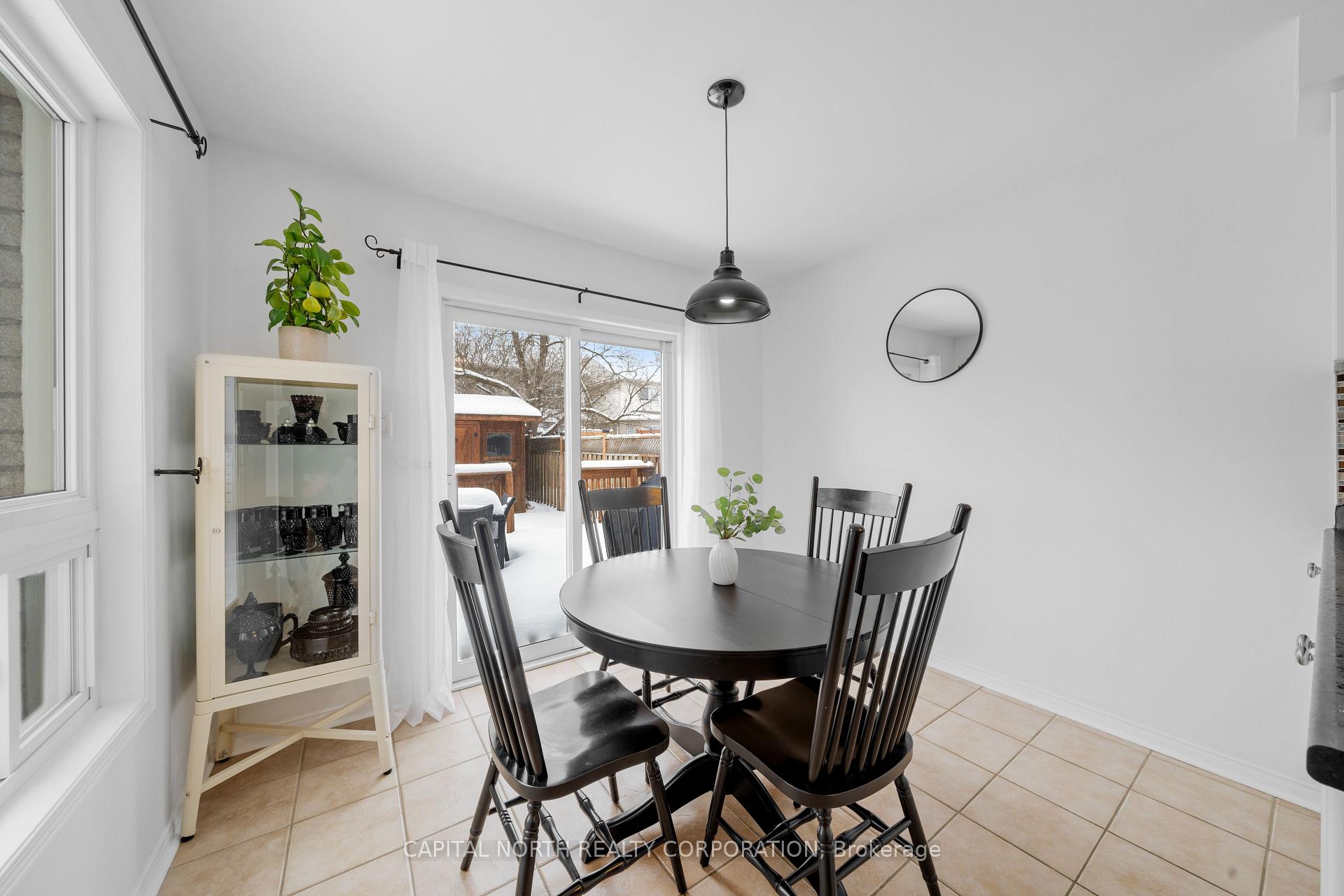 Photo 10 of 36 Mccurdy Drive, New Tecumseth, Tottenham — HOMEH