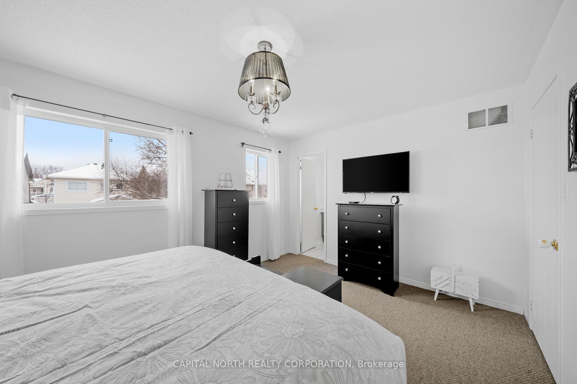Photo 14 of 36 Mccurdy Drive, New Tecumseth, Tottenham — HOMEH