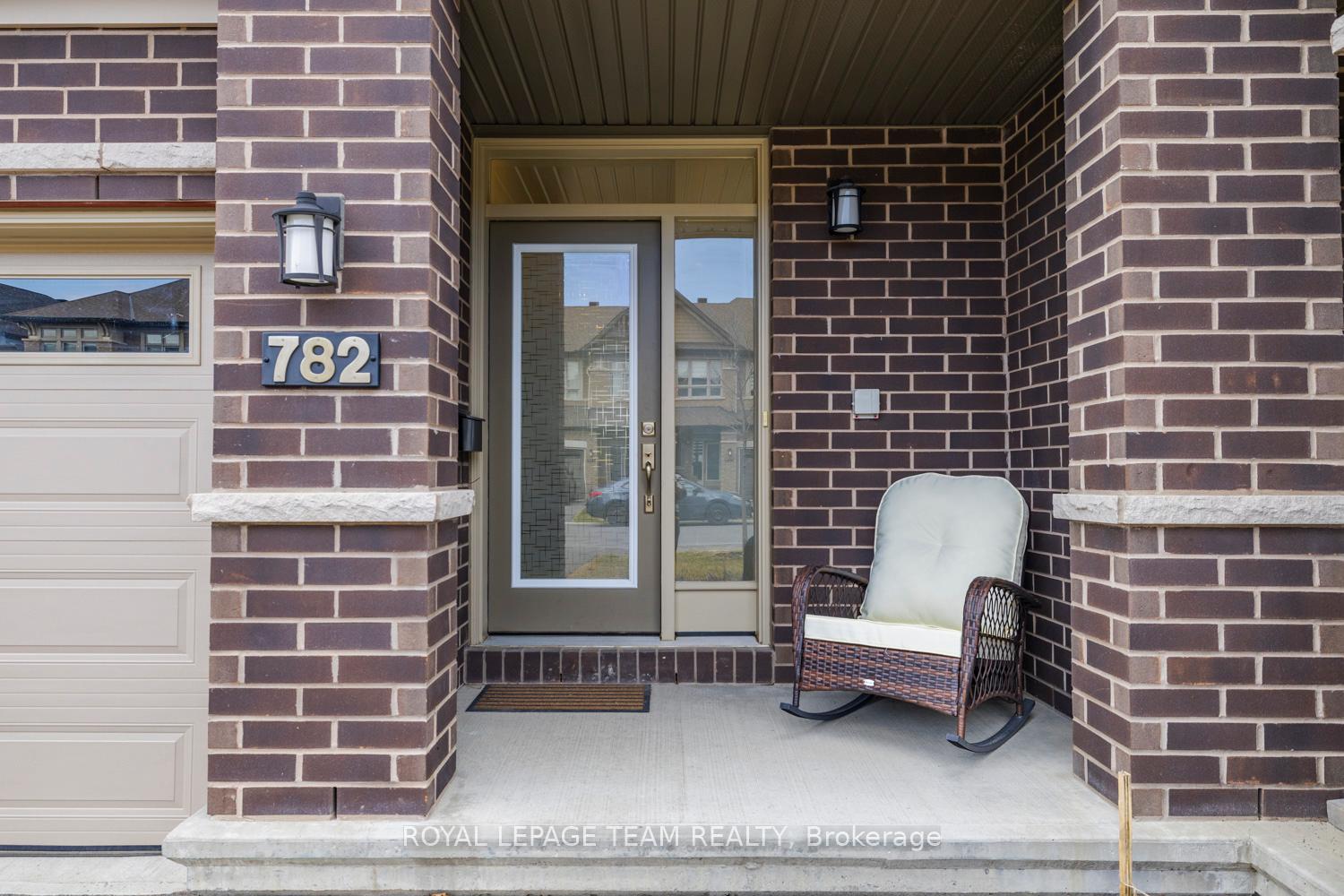 Photo 3 of 782 Cairn Crescent, Ottawa, Mer Bleue/Bradley Estates/Anderson Park — HOMEH