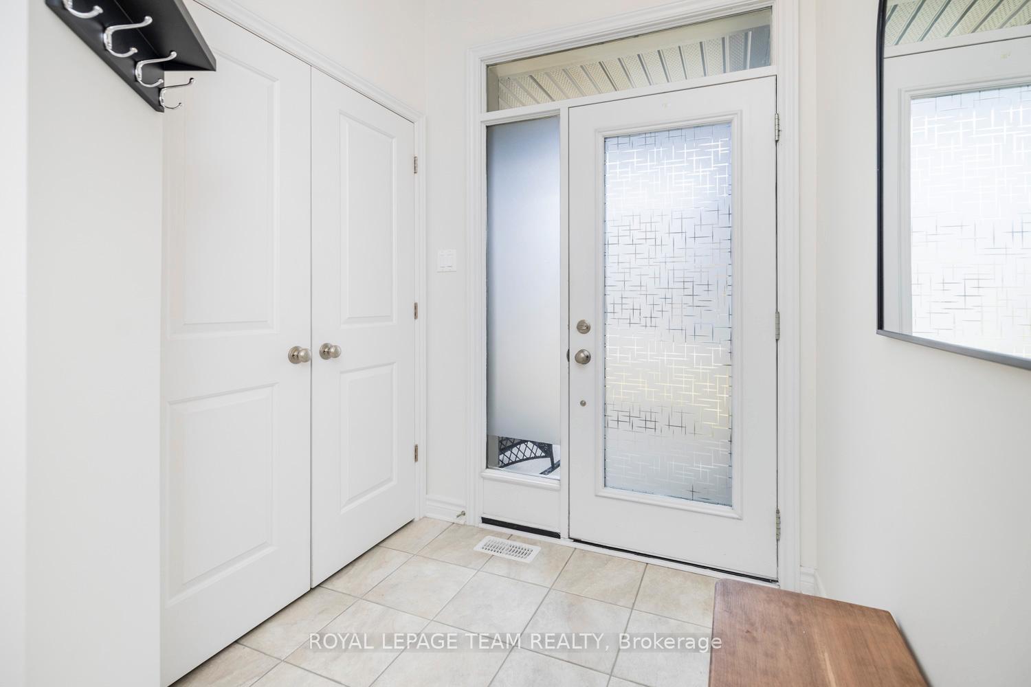 Photo 4 of 782 Cairn Crescent, Ottawa, Mer Bleue/Bradley Estates/Anderson Park — HOMEH