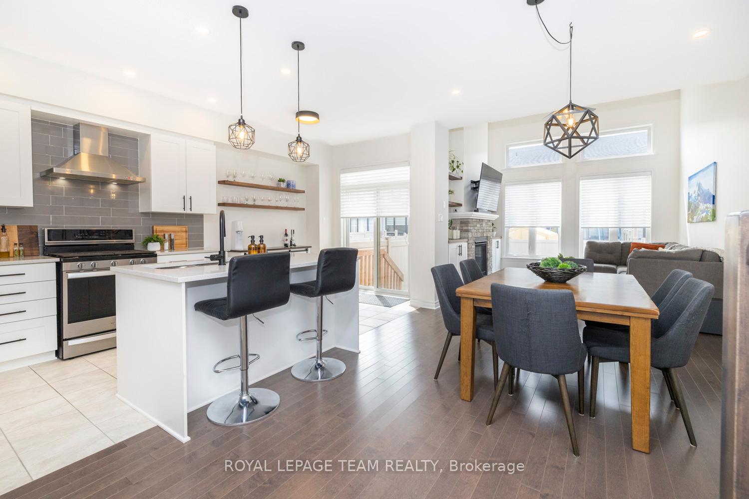 Photo 8 of 782 Cairn Crescent, Ottawa, Mer Bleue/Bradley Estates/Anderson Park — HOMEH