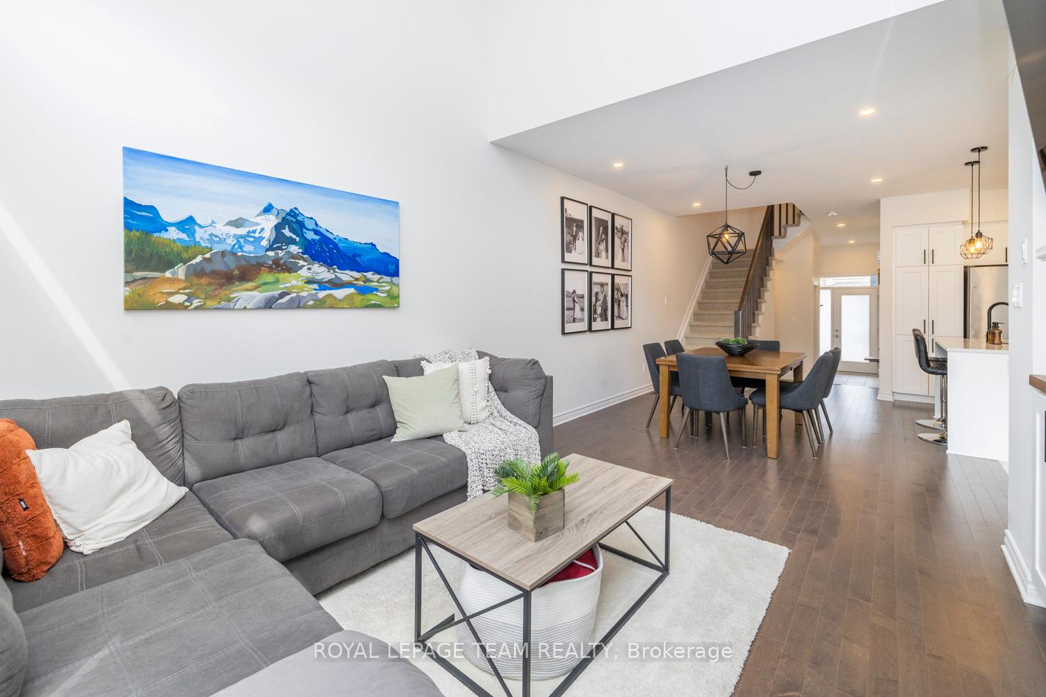 Photo 12 of 782 Cairn Crescent, Ottawa, Mer Bleue/Bradley Estates/Anderson Park — HOMEH