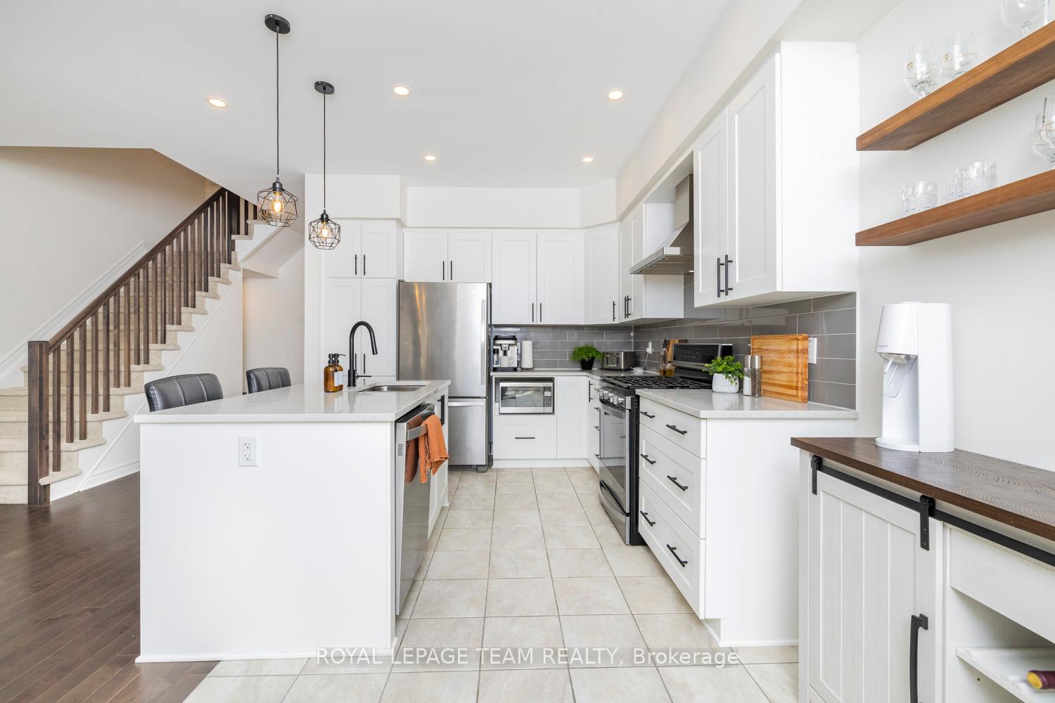 Photo 17 of 782 Cairn Crescent, Ottawa, Mer Bleue/Bradley Estates/Anderson Park — HOMEH