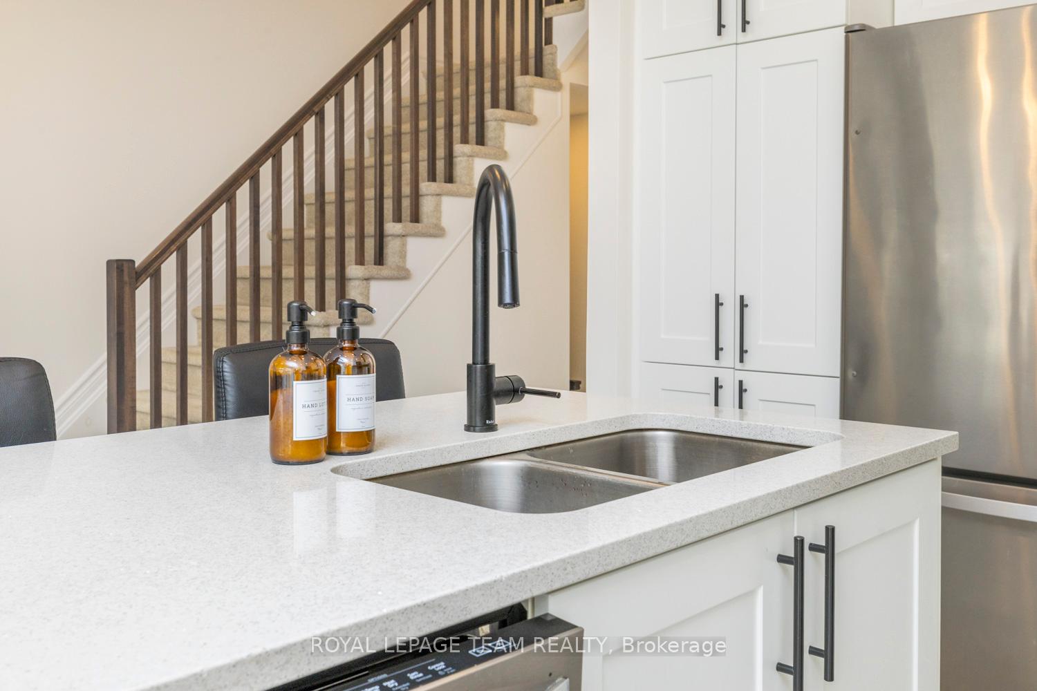 Photo 18 of 782 Cairn Crescent, Ottawa, Mer Bleue/Bradley Estates/Anderson Park — HOMEH