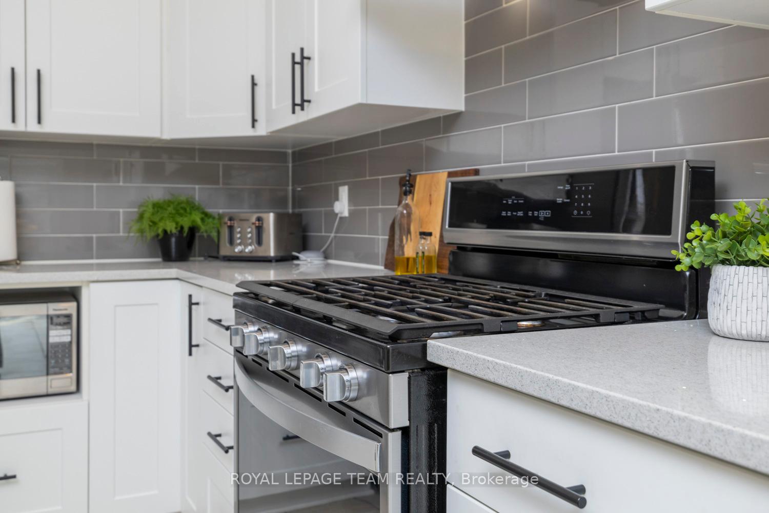 Photo 20 of 782 Cairn Crescent, Ottawa, Mer Bleue/Bradley Estates/Anderson Park — HOMEH