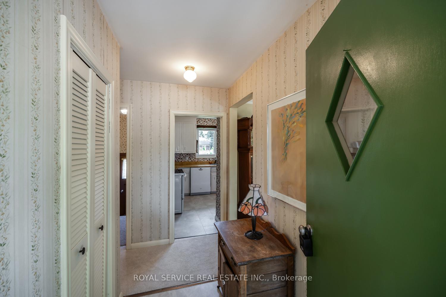 Photo 5 of 389 Glencastle Avenue, Oshawa, Northglen — HOMEH