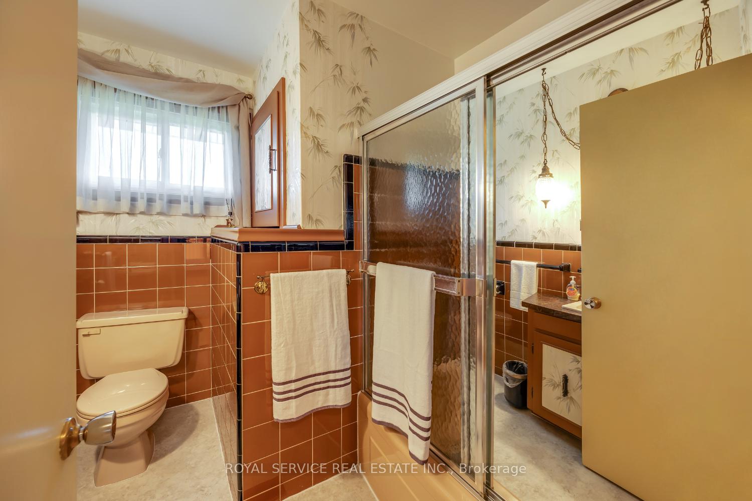 Photo 24 of 389 Glencastle Avenue, Oshawa, Northglen — HOMEH