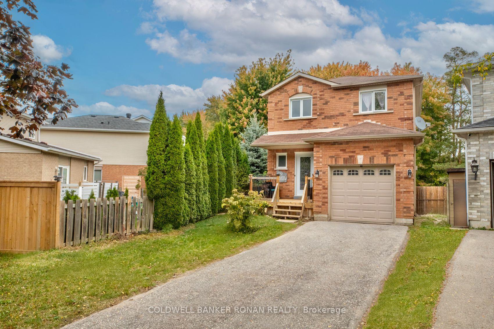 Photo 3 of 99 Kate Aitken Crescent, New Tecumseth, Beeton — HOMEH
