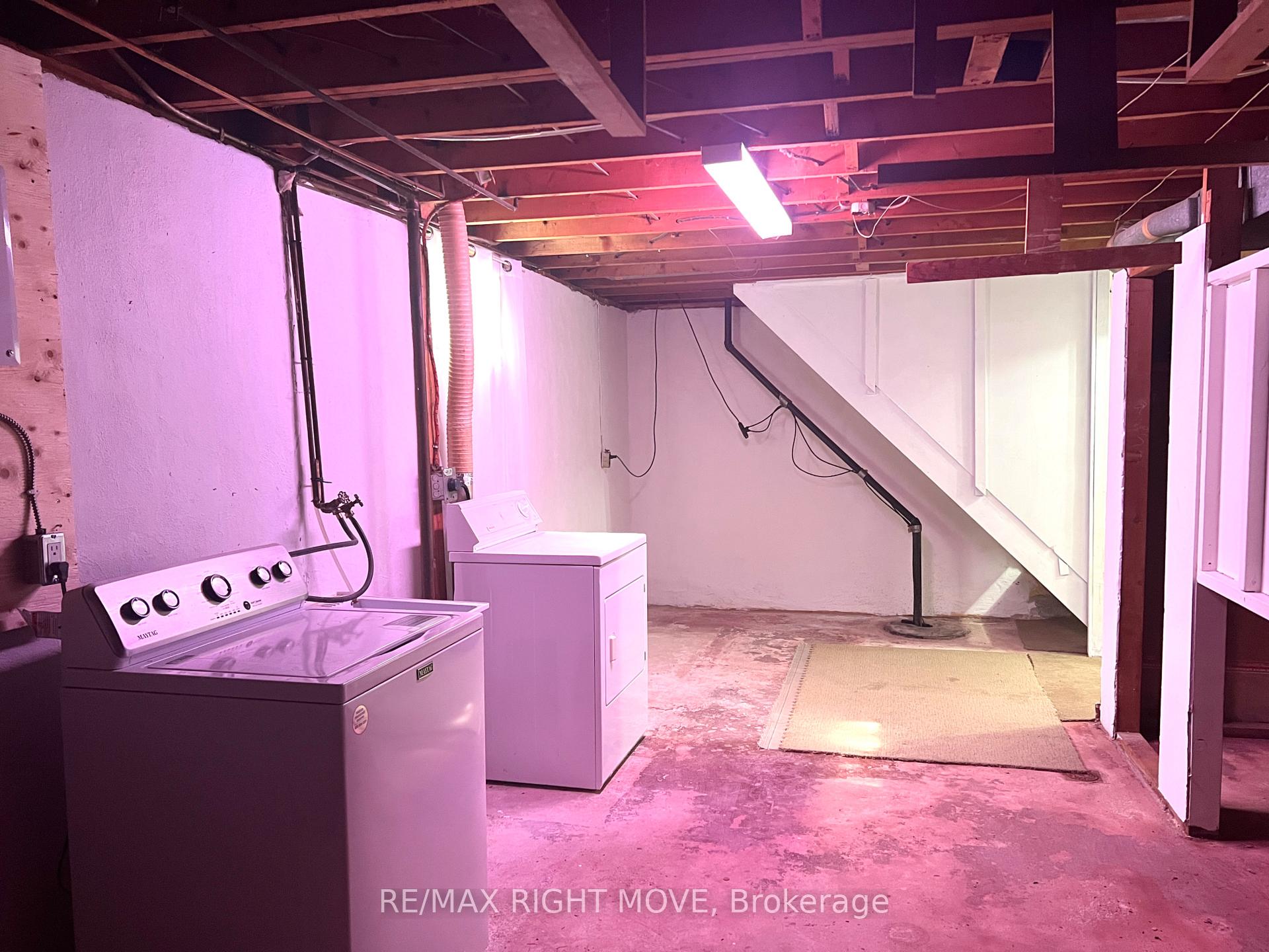 Photo 11 of 325 Delia Street, Orillia — HOMEH