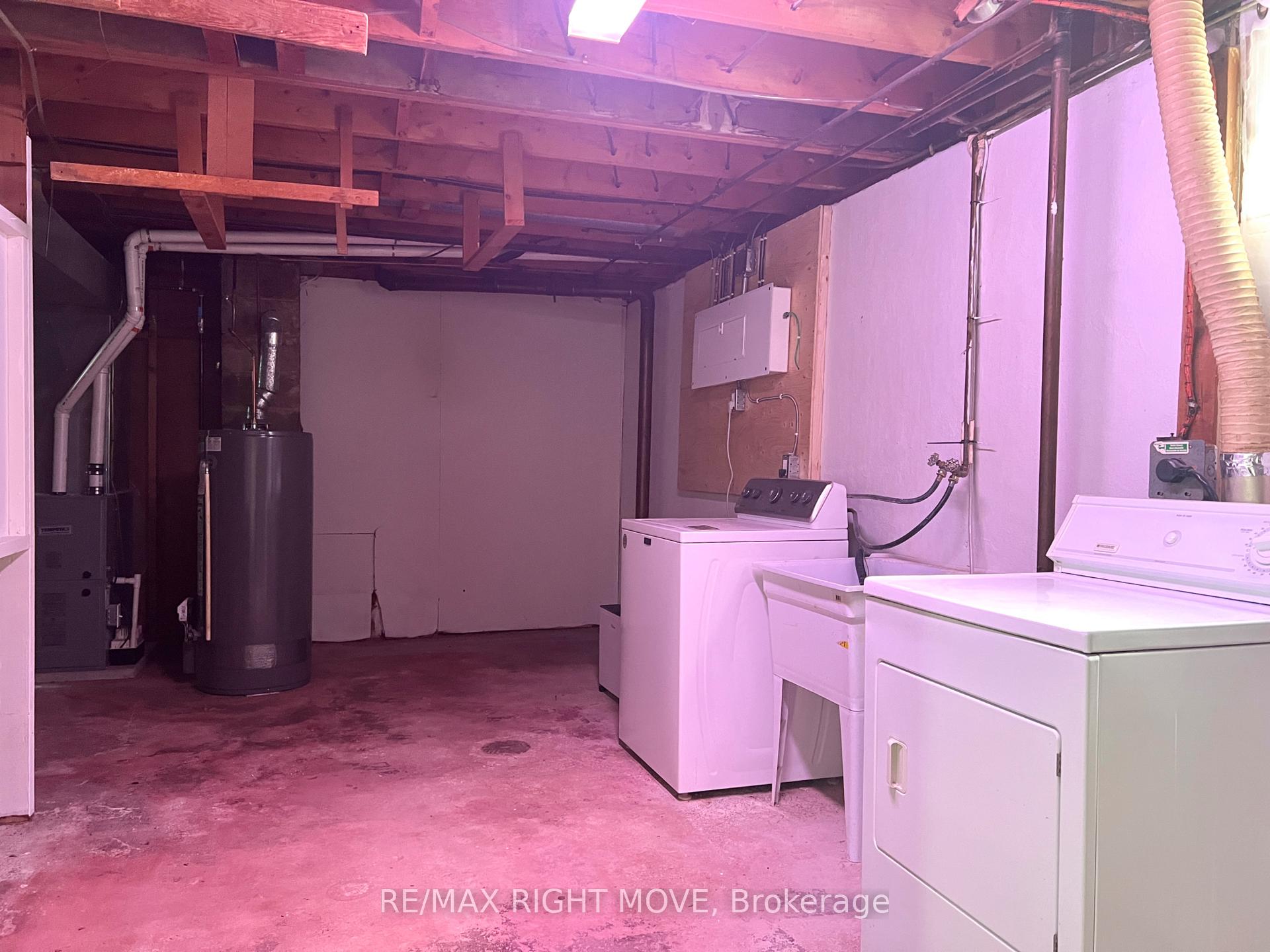 Photo 12 of 325 Delia Street, Orillia — HOMEH