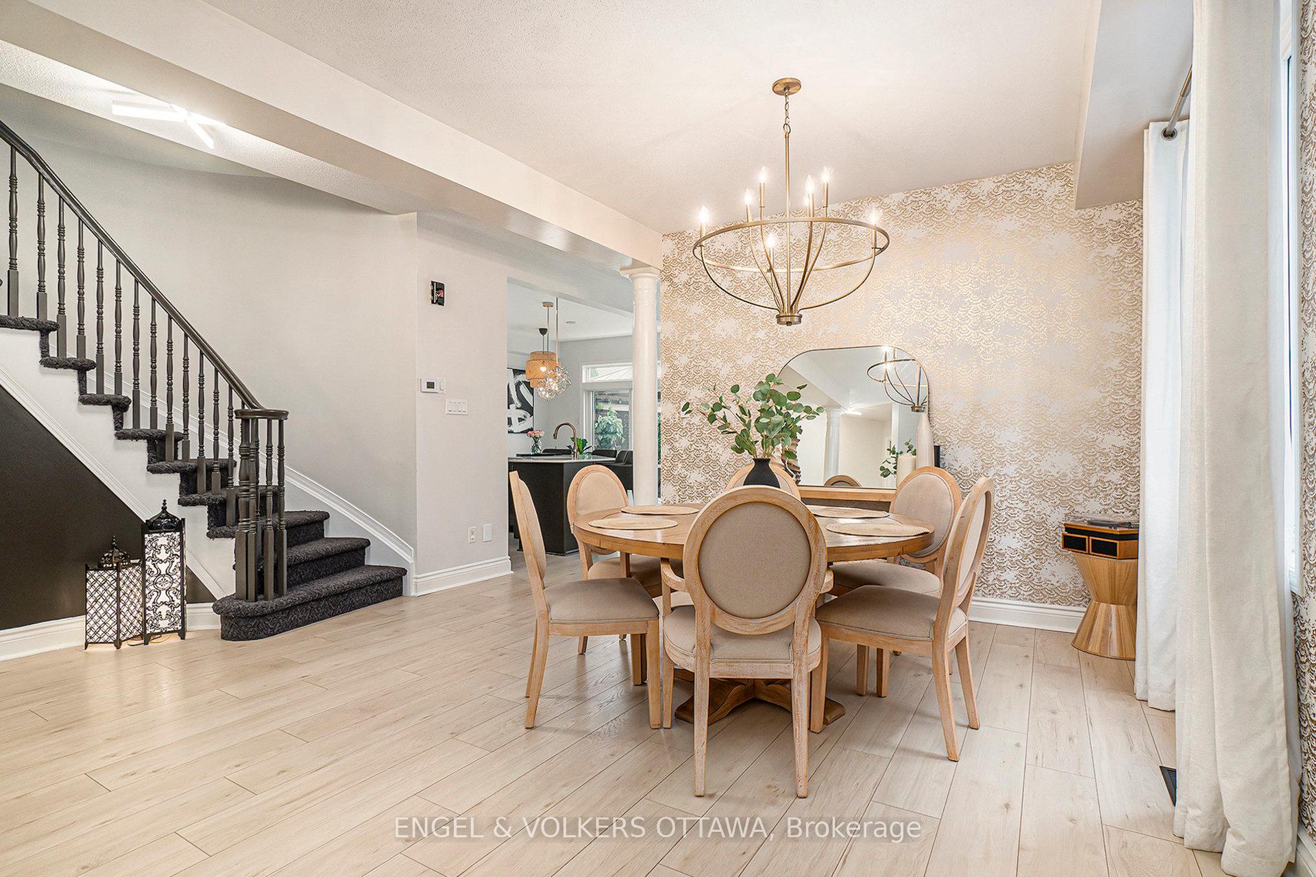 Photo 5 of 2399 Glandriel Crescent, Ottawa, Springridge/East Village — HOMEH